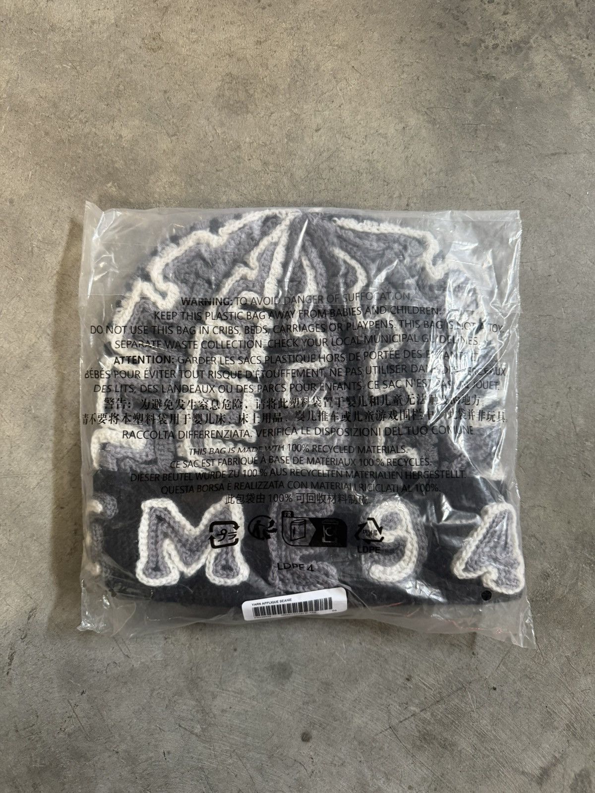 Supreme Supreme Yarn Appliqué Beanie ‘Black’ Size ONE SIZE - 2 Thumbnail