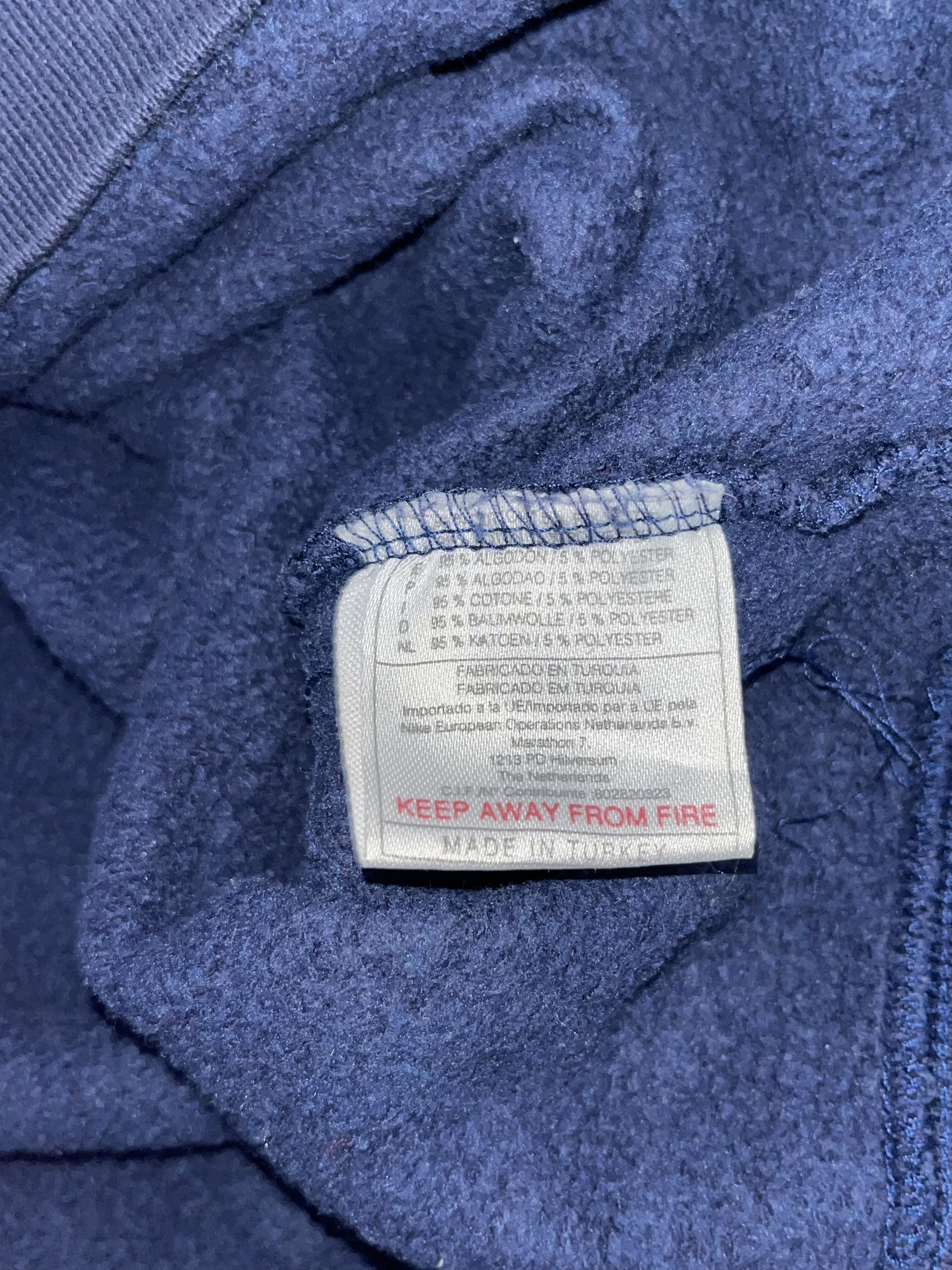 Nike Vintage Nike Big Swoosh 90's Navy Blue Sweatshirt Size XL Size US L / EU 52-54 / 3 - 6 Thumbnail