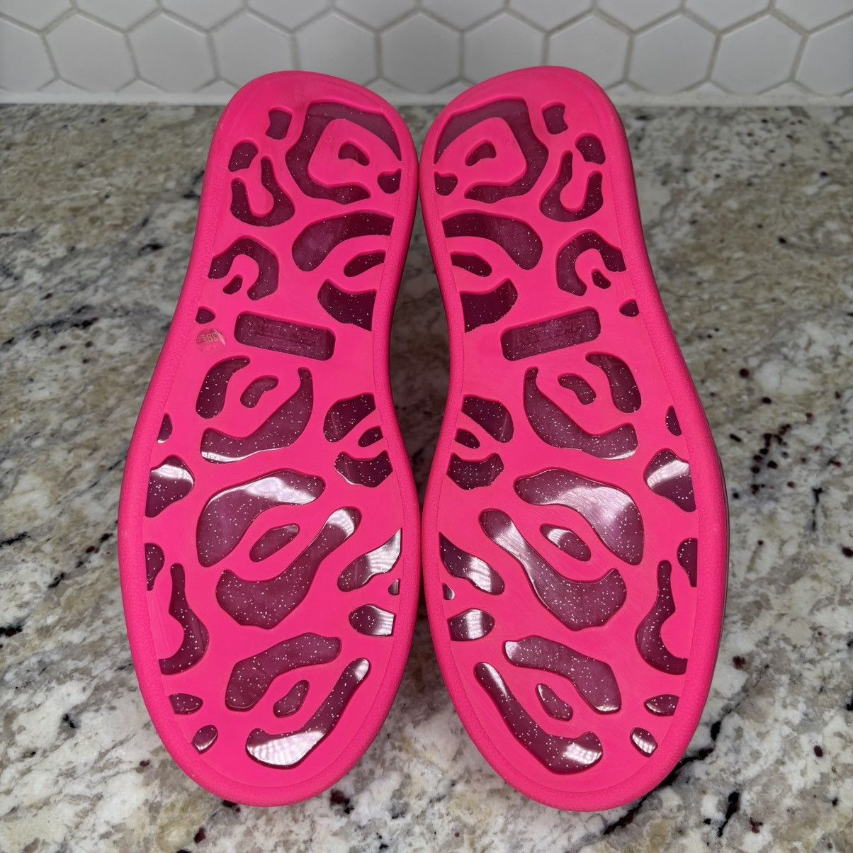 Alexander McQueen Size 6.5-Alexander McQueen Oversized Bright PinkGlitter used Size US 6.5 / EU 39-40 - 10 Thumbnail