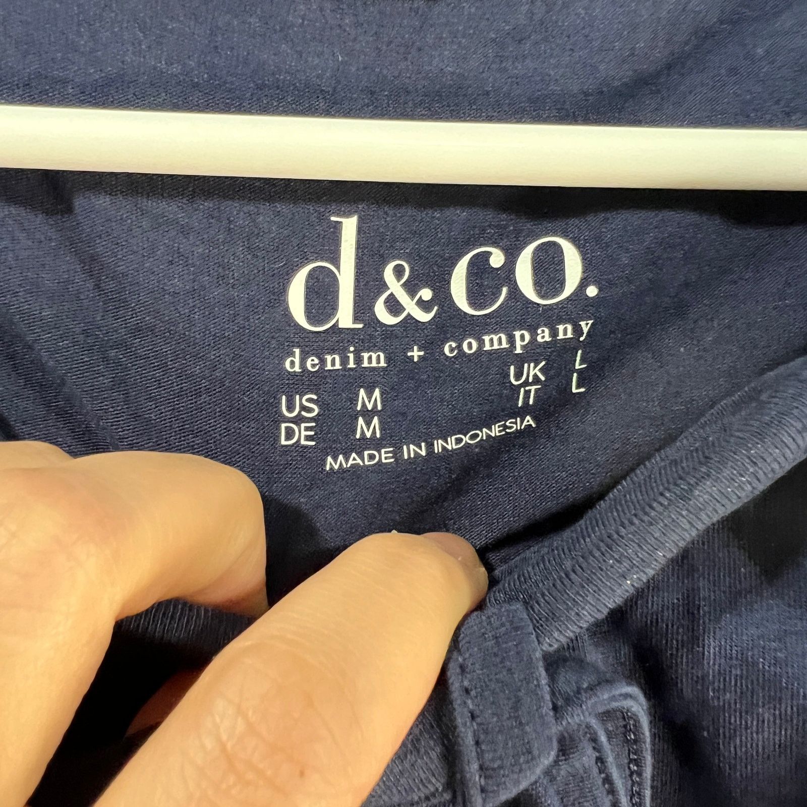 Denim & Co. Denim & Co. Jersey Split V-Neck Short Sleeve Top Size M / US 6-8 / IT 42-44 - 3 Thumbnail