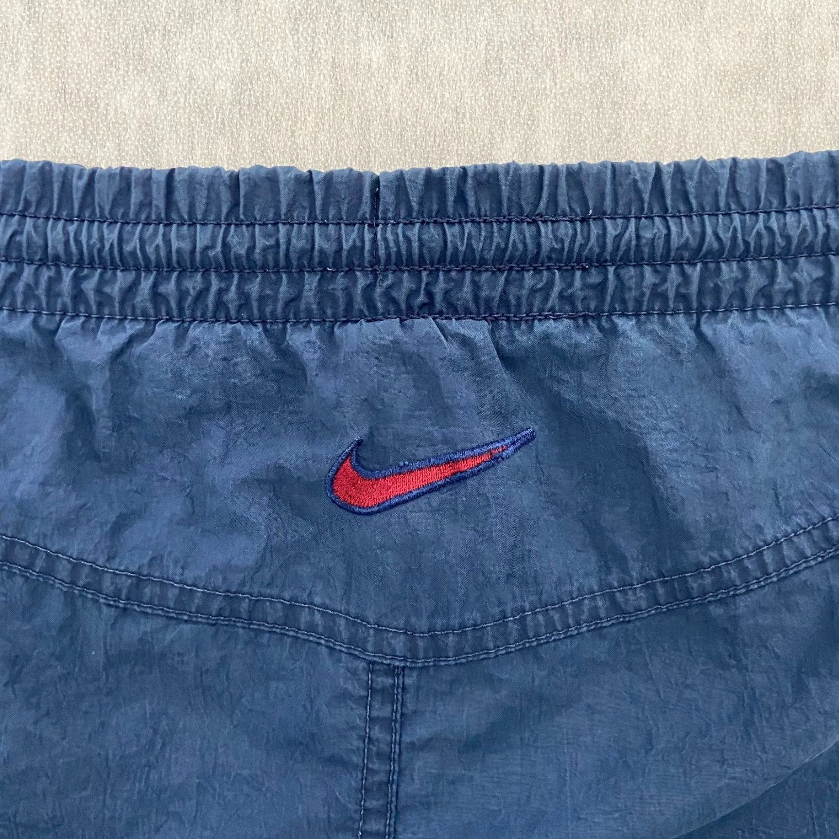 Nike VINTAGE Nike Shorts Mens Small Athletic Blue 90s Air Swoosh Drawstring Pockets Activewear Size US 29 - 4 Thumbnail