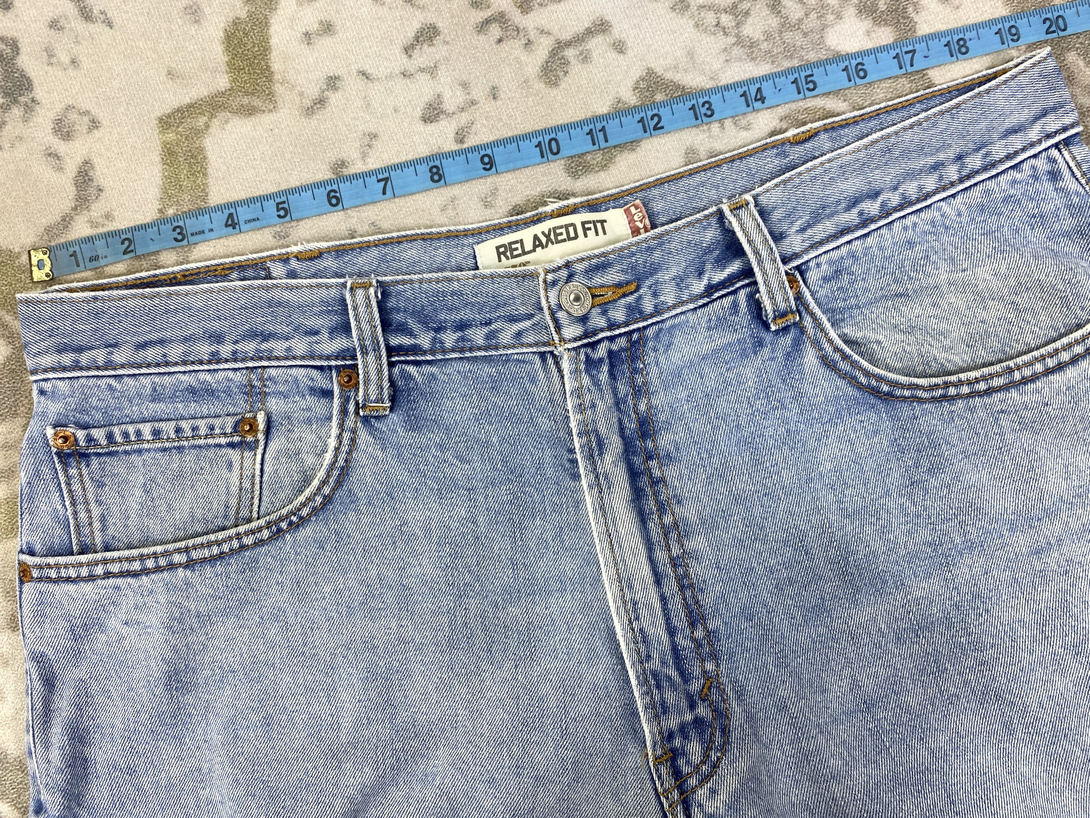 Levi's Mid Blue Vintage Levi's 550 Jeans 39x31 Denim -SJ033 Size US 39 - 5 Thumbnail