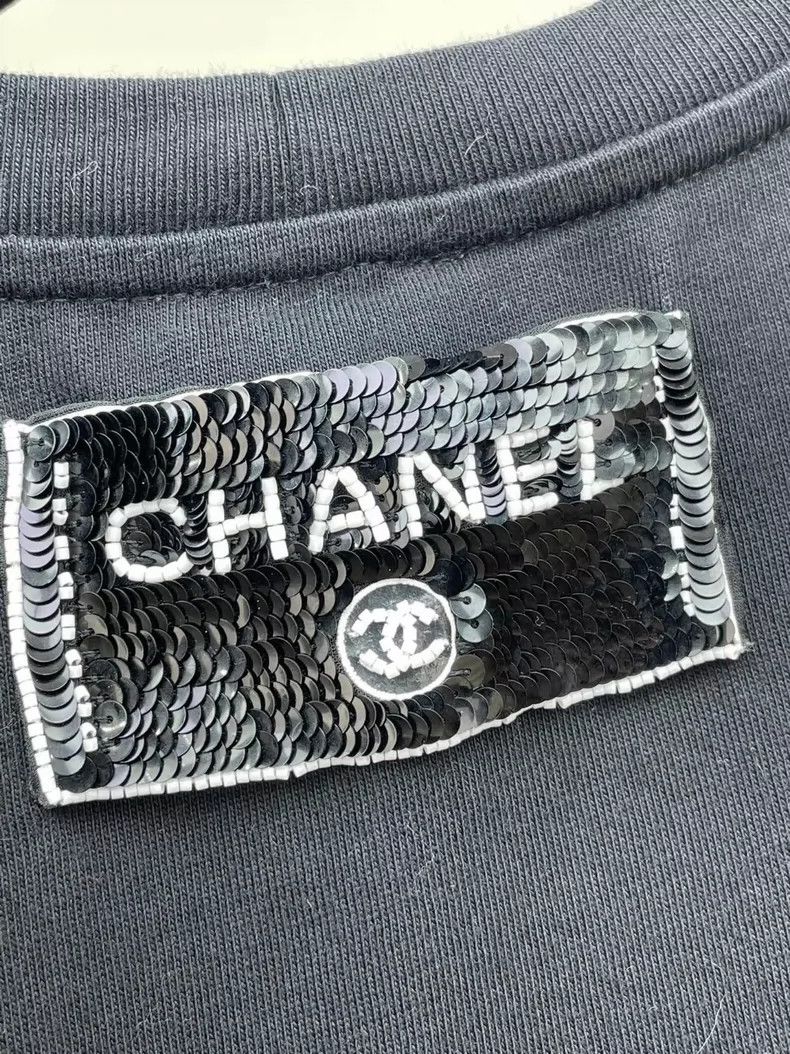 Chanel Chanel 22C Holiday Style Heavy Industry Sequin Face Sleevel Size S / US 4 / IT 40 - 4 Thumbnail