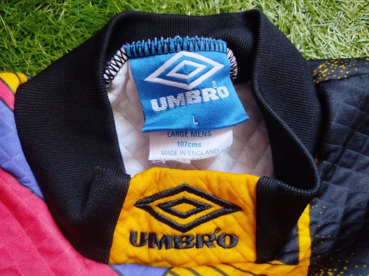 Umbro Umbro 1990's vintage goalkeeper shirt jersey template Size US L / EU 52-54 / 3 - 3 Thumbnail
