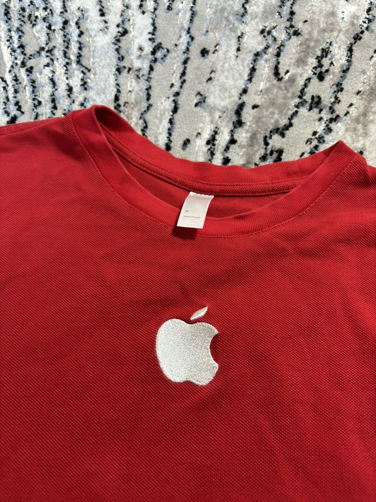 Apple × Vintage 00’s Apple Rare Vintage Embroidered Logo Red Y2k T shirt Size US M / EU 48-50 / 2 - 2 Thumbnail