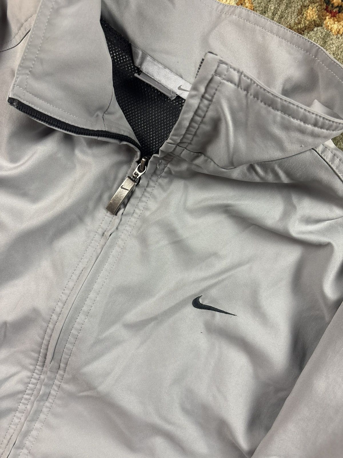 Nike Vintage Y2K Nike grey lightweight windbreaker jacket Size US XL / EU 56 / 4 - 3 Thumbnail