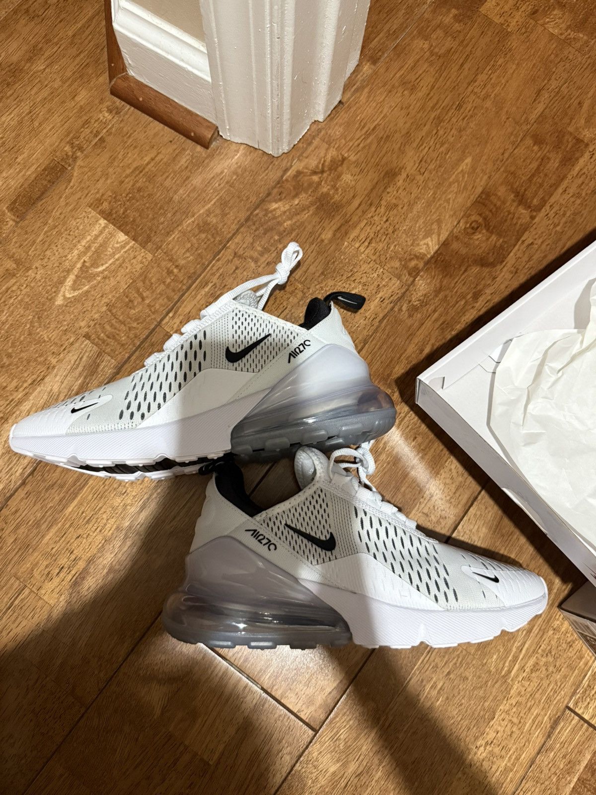 Nike Nike Air Max 270 Size US 8 / IT 38 - 3 Thumbnail