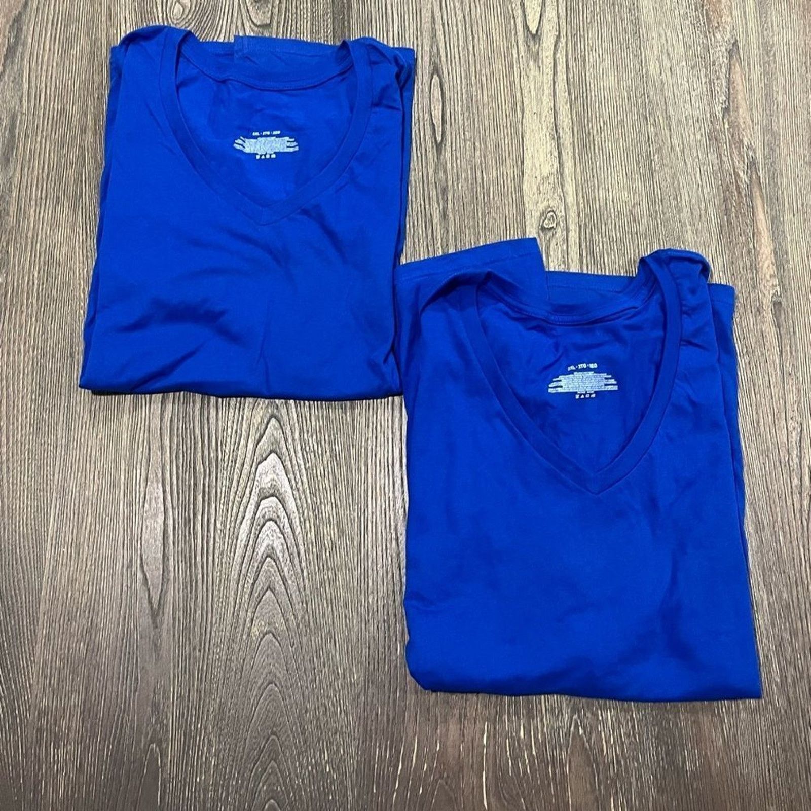 Vintage NWOT 2 Pack Mens T-Shirts V-Neckline Short Sleeve Size 2XL Size US XXL / EU 58 / 5 - 1 Thumbnail