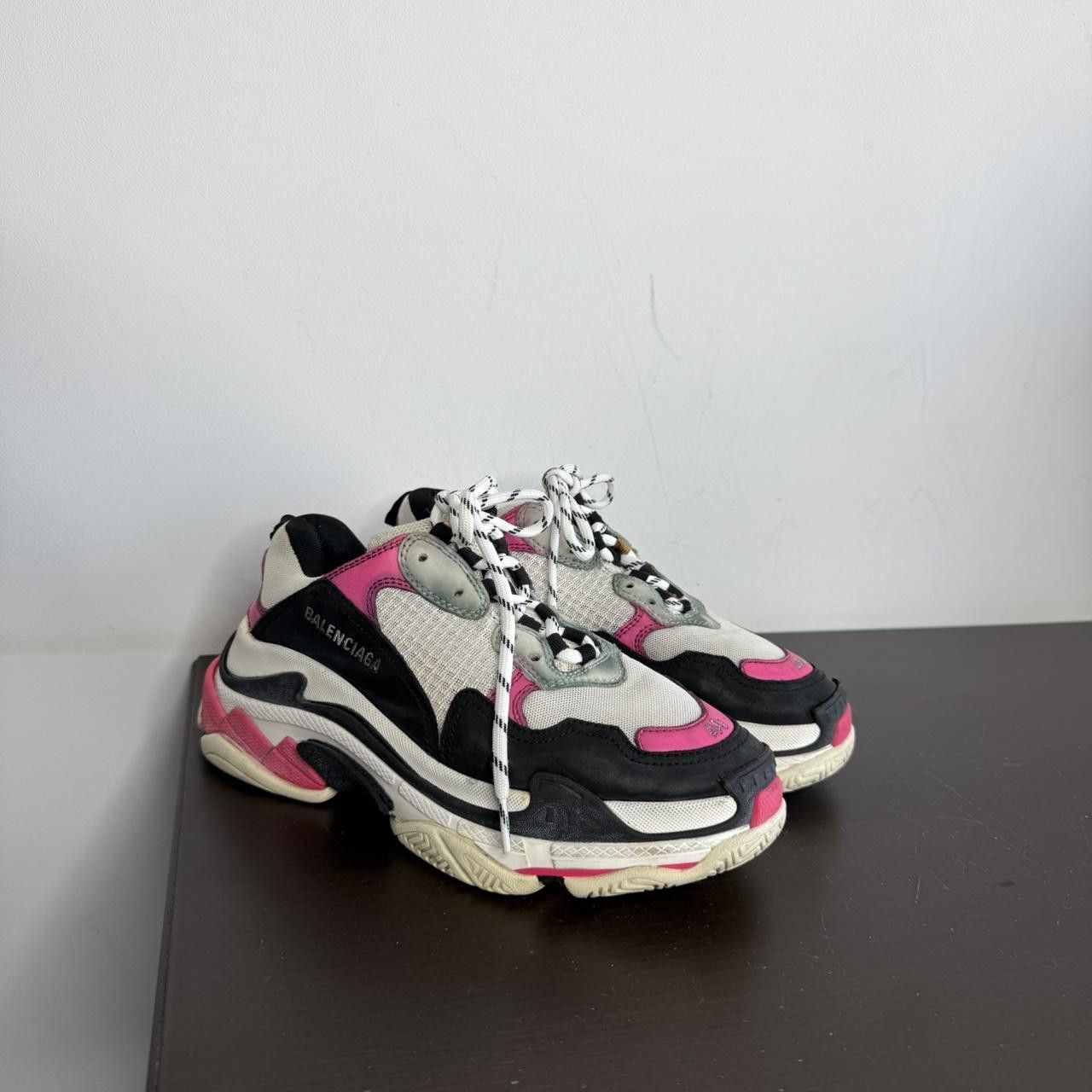 Balenciaga Balenciaga Triple S Oversize Sneakers Pink White Size US 7.5 / EU 40-41 - 1 Thumbnail