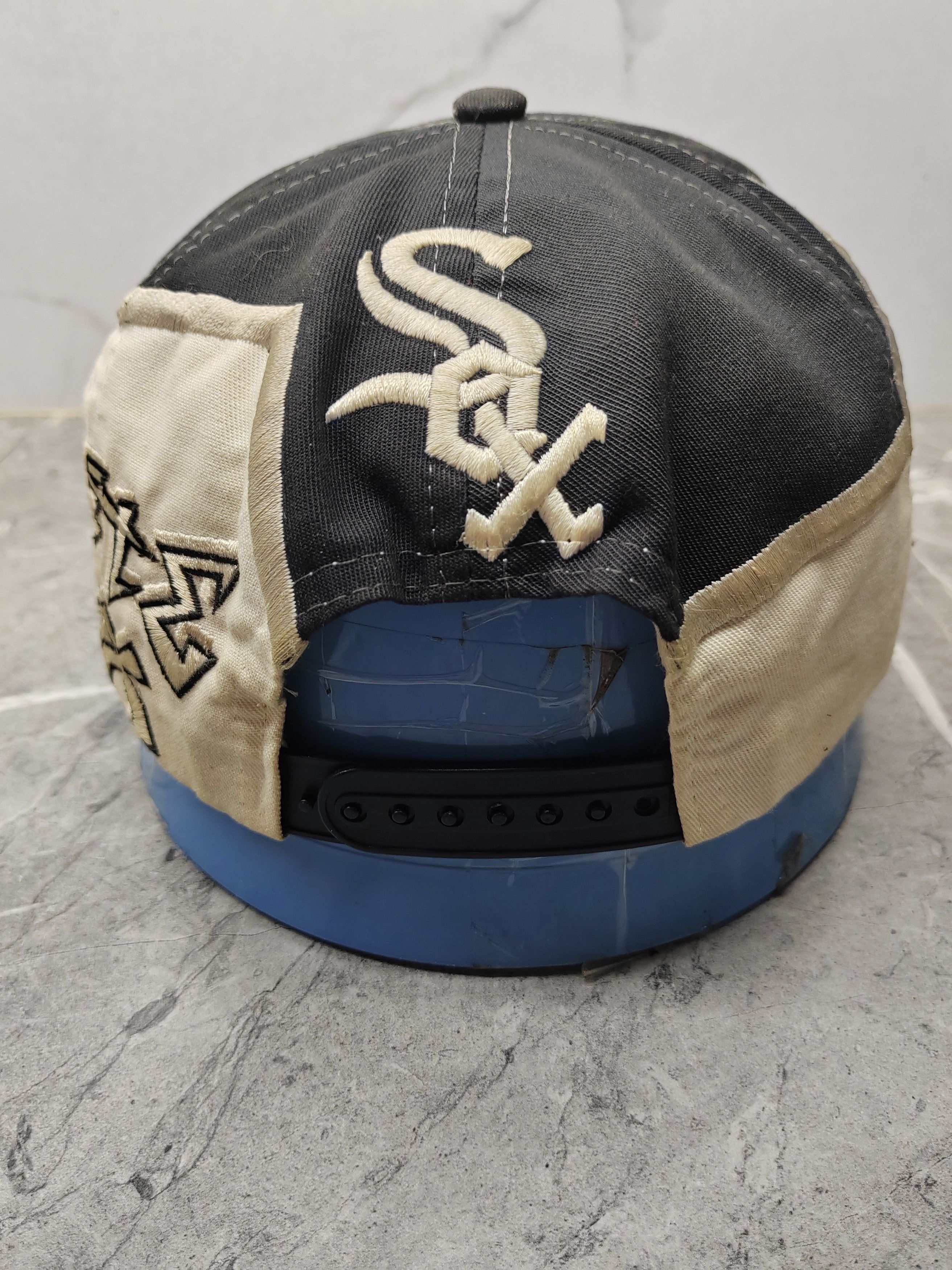 Vintage Vintage Chicago White SOX TOW Bolt Graffiti Style Cap Size ONE SIZE - 7 Thumbnail