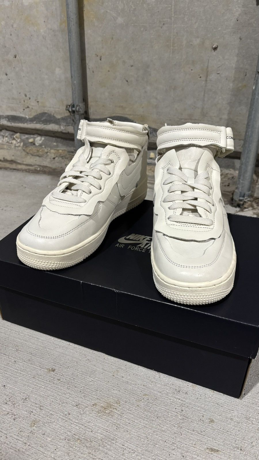 Comme des Garcons × Nike Comme Des Garçons Nike Air Force 1 Mid Size US 7 / EU 40 - 2 Thumbnail