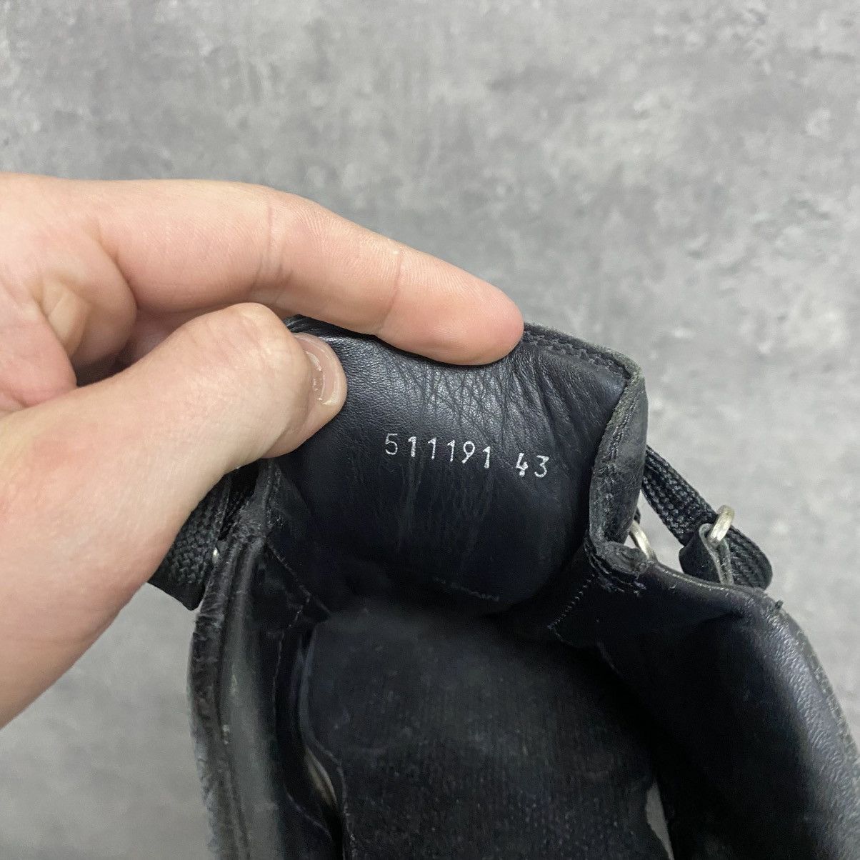 Balenciaga Balenciaga Arena Low Black Cracked Leather Sneakers Size US 10 / EU 43 - 8 Thumbnail