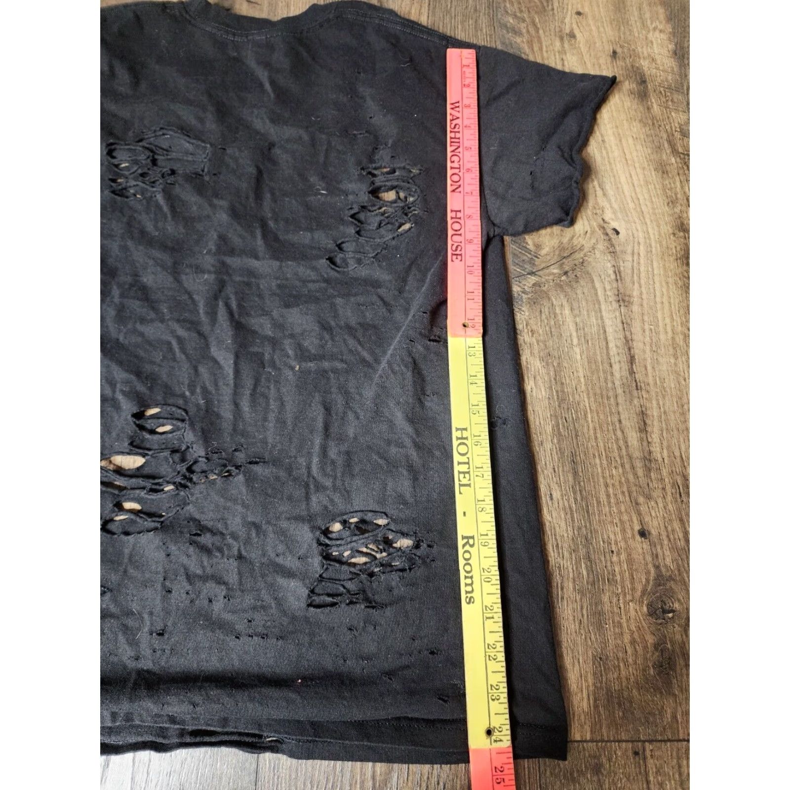 Vintage The Rolling Stones Oversized Destroyed Distressed Black T Shirt Womens Medium Rock Band Tee Size M / US 6-8 / IT 42-44 - 2 Thumbnail