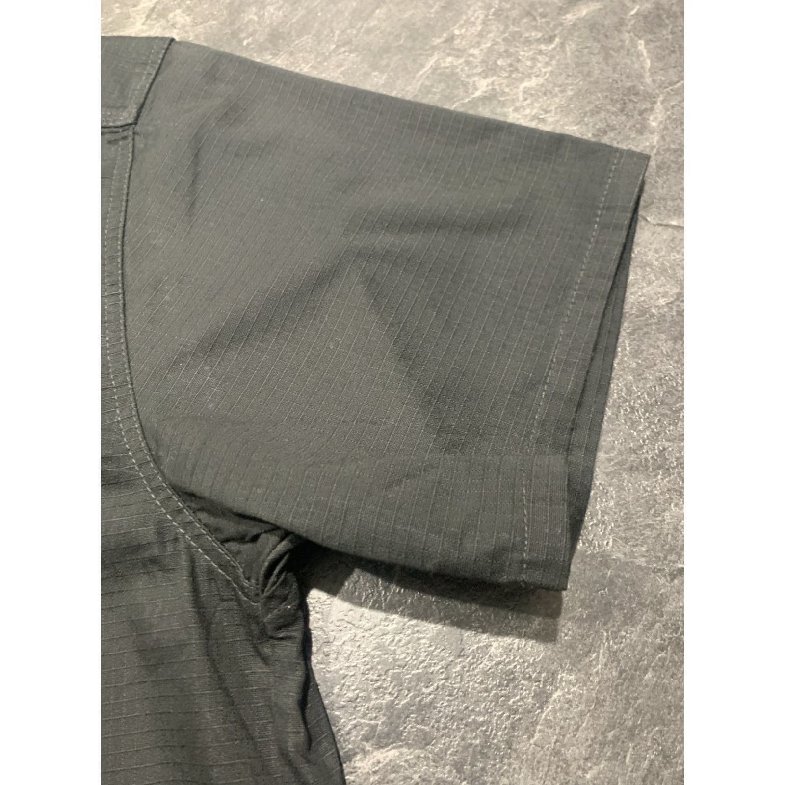 Carhartt CARHARTT Scrub Top Medical Black Short Sleeve Adult Large Rip Stop Mens Size US L / EU 52-54 / 3 - 2 Thumbnail