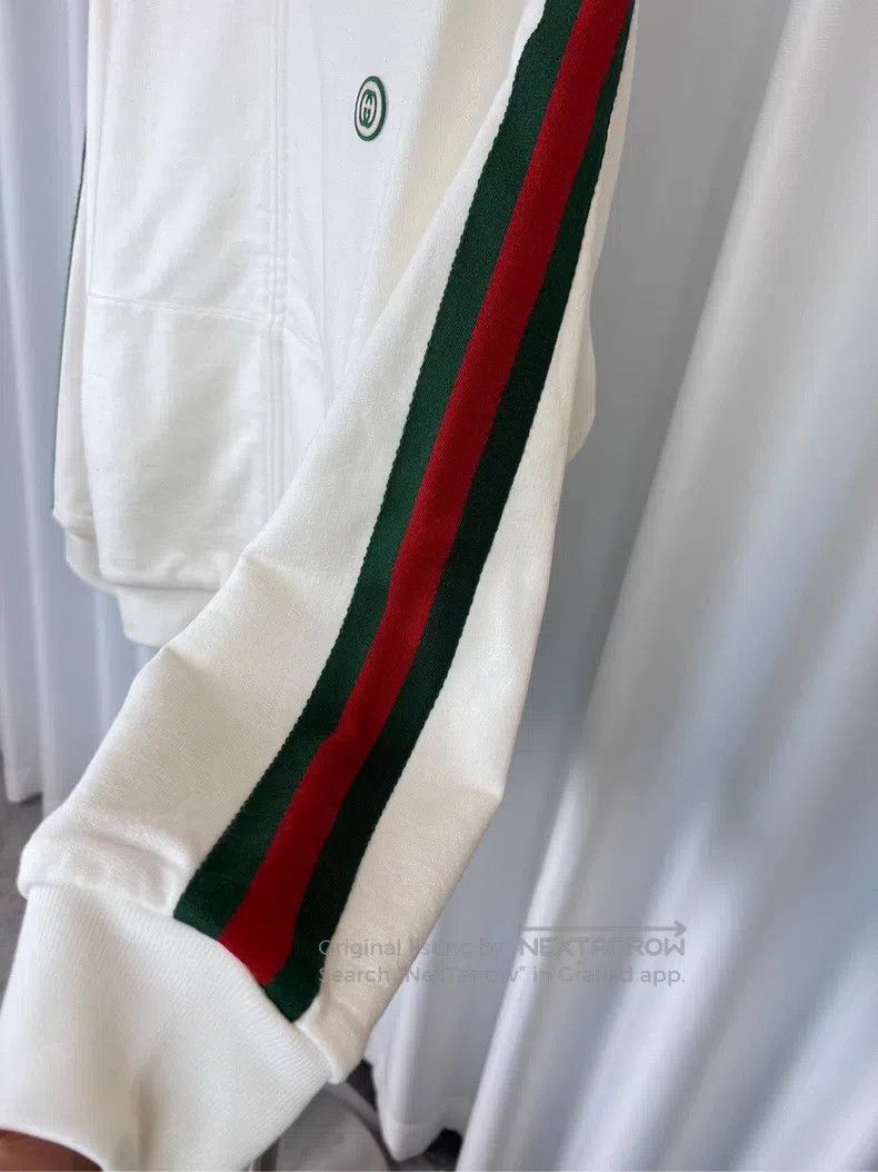 Gucci Gucci Beige logo embroidered cotton lapel zipper jacket Size US M / EU 48-50 / 2 - 5 Thumbnail