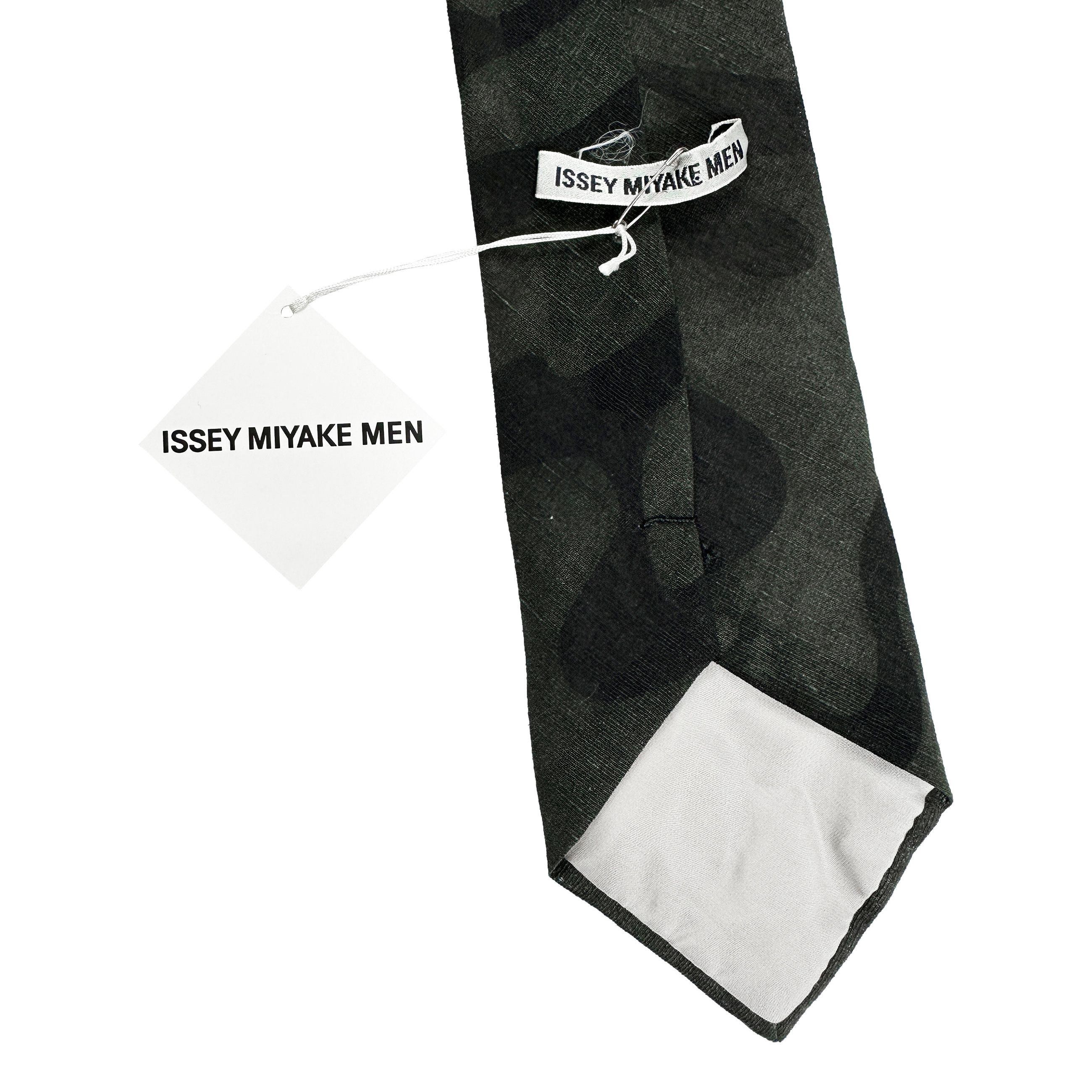 Issey Miyake × Takashi Murakami SS00 Graphic Tie Size ONE SIZE - 3 Thumbnail