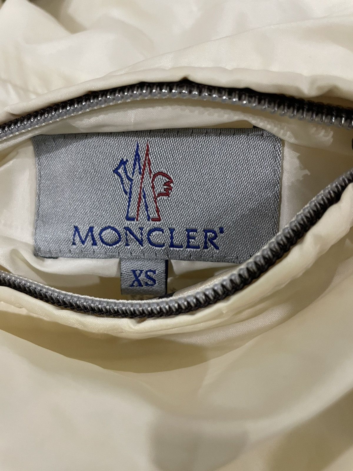 Moncler Vintage Moncler Grenoble Husky Trevira Revisable Hood Jacket Size US M / EU 48-50 / 2 - 11 Thumbnail