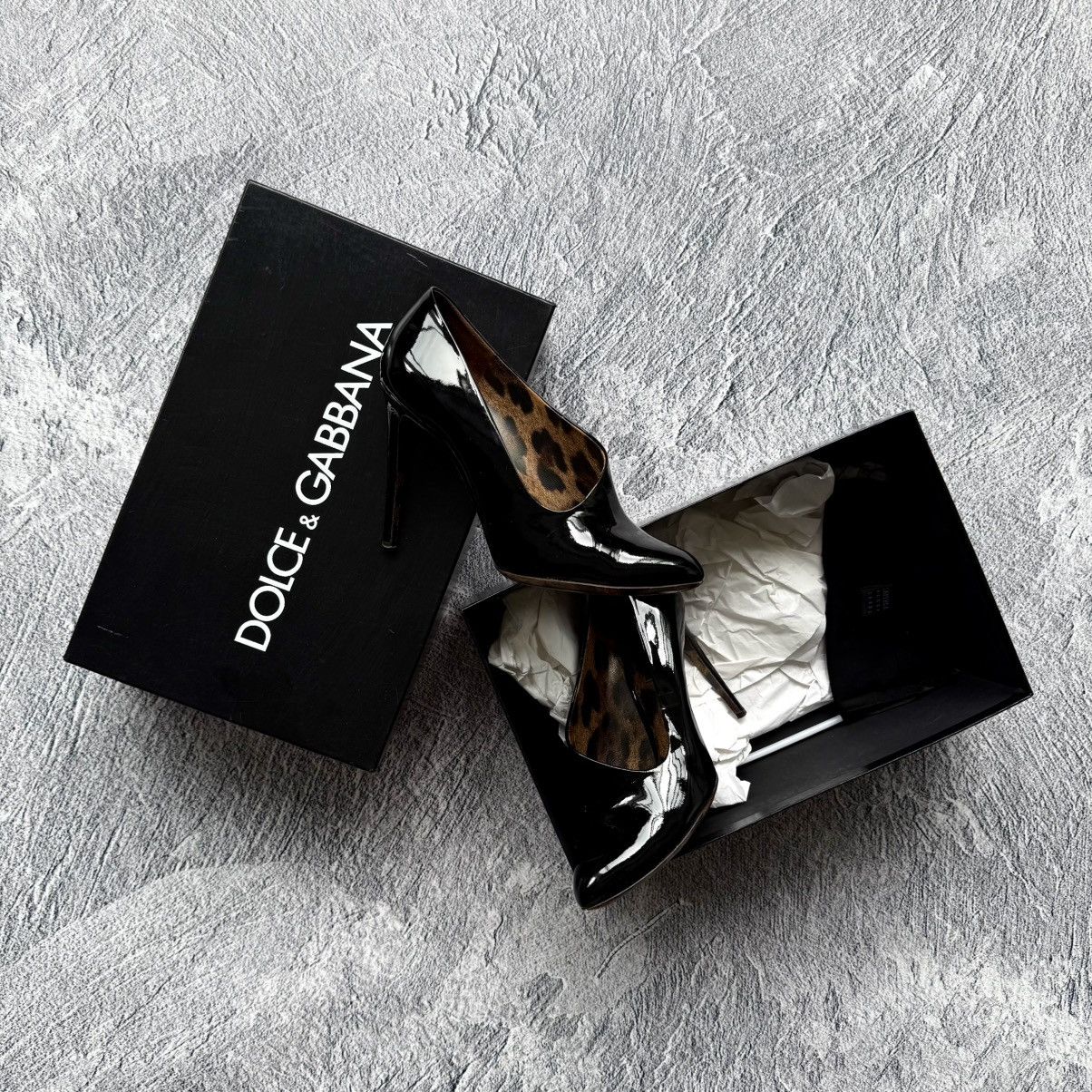 Dolce & Gabbana Dolce&Gabbana Asymmetrical Patent Leather High Heels Size:39 Size US 9 / IT 39 - 1 Thumbnail
