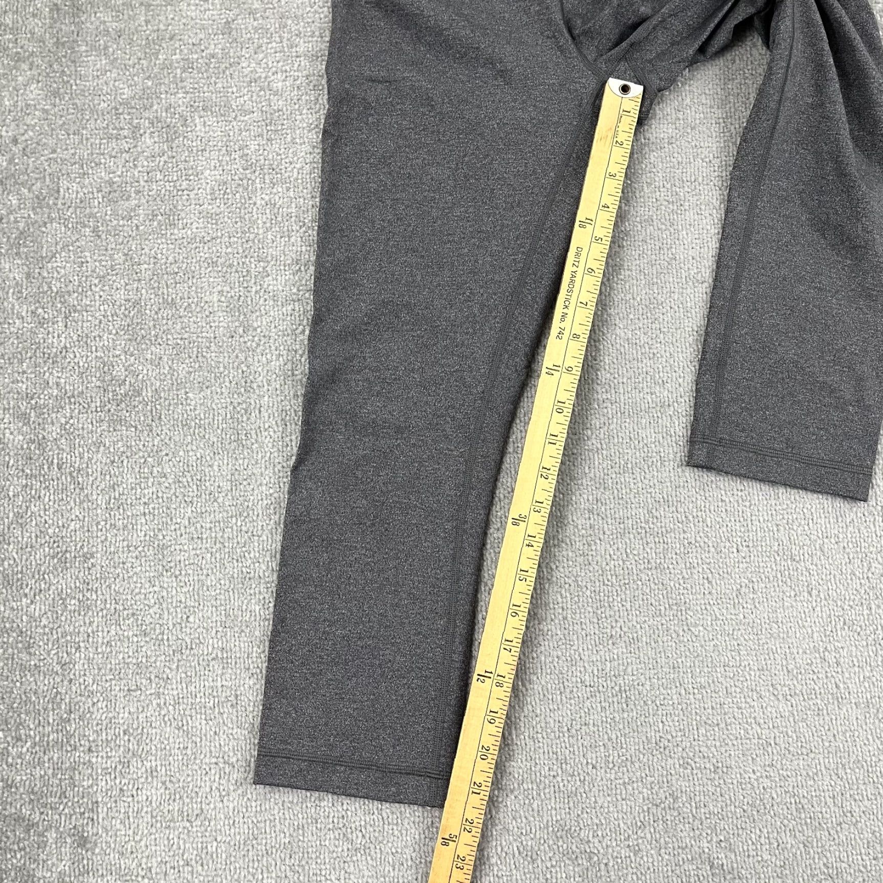 Lululemon Lululemon Wunder Under III Leggings Womens 8 Gray Cropped 21" Inseam Active Wear Yoga Fitness Stretch Moisture Wicking Surgical No? Size 30" / US 8 / IT 44 - 7 Thumbnail