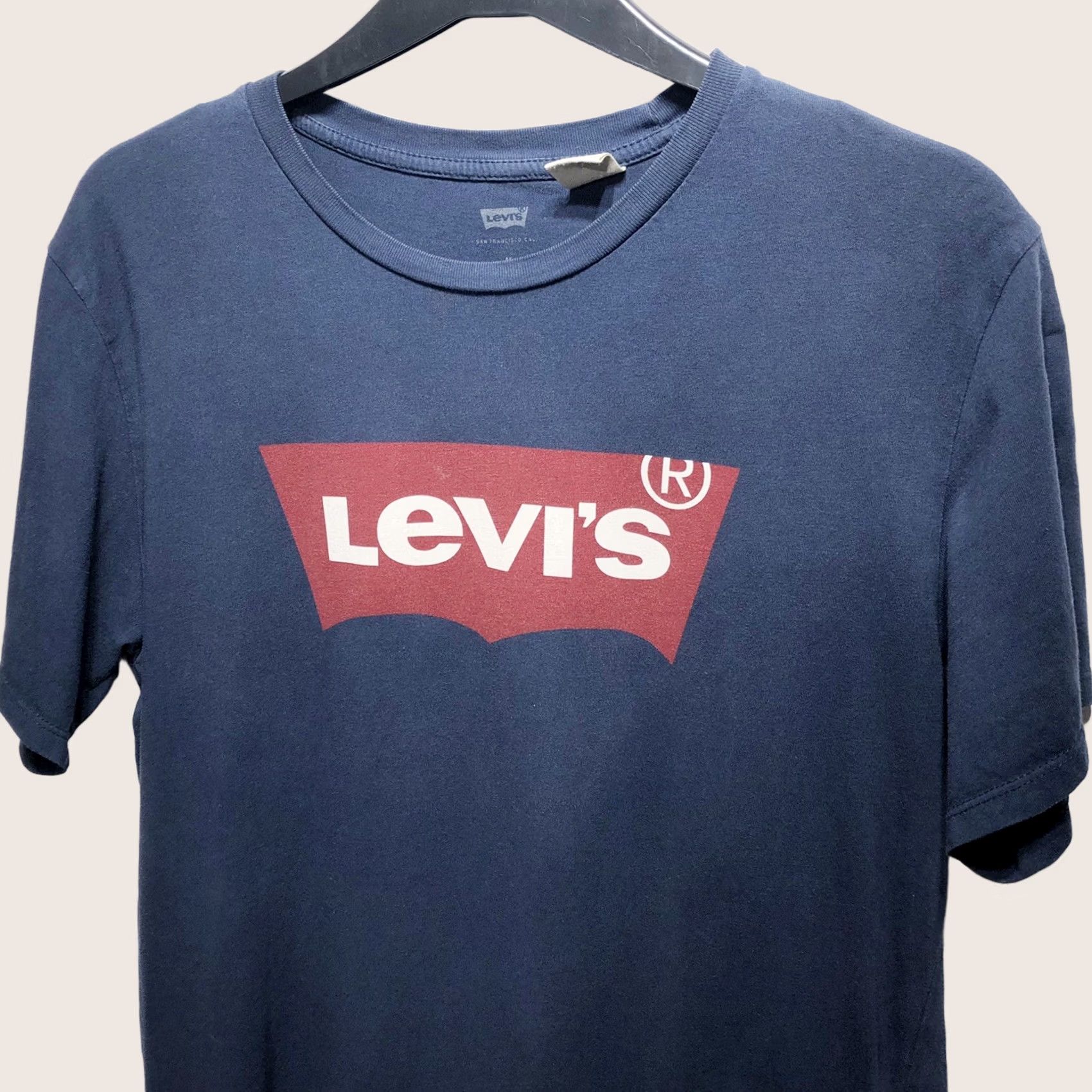 Levi's Levi’s T Shirt Medium Mens Blue Short Sleeve Crew Neck Logo Regular Fit Used Size US M / EU 48-50 / 2 - 1 Thumbnail