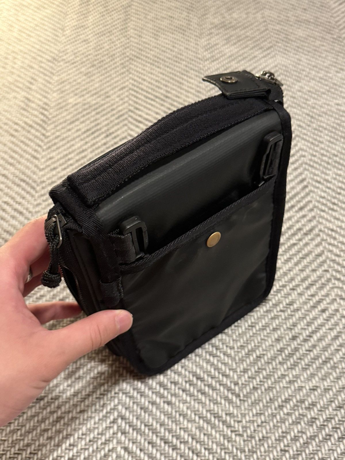 Oakley OAKLEY VINTAGE PASSPORT BAG SOFTWARE BACKPACK Size ONE SIZE - 4 Thumbnail
