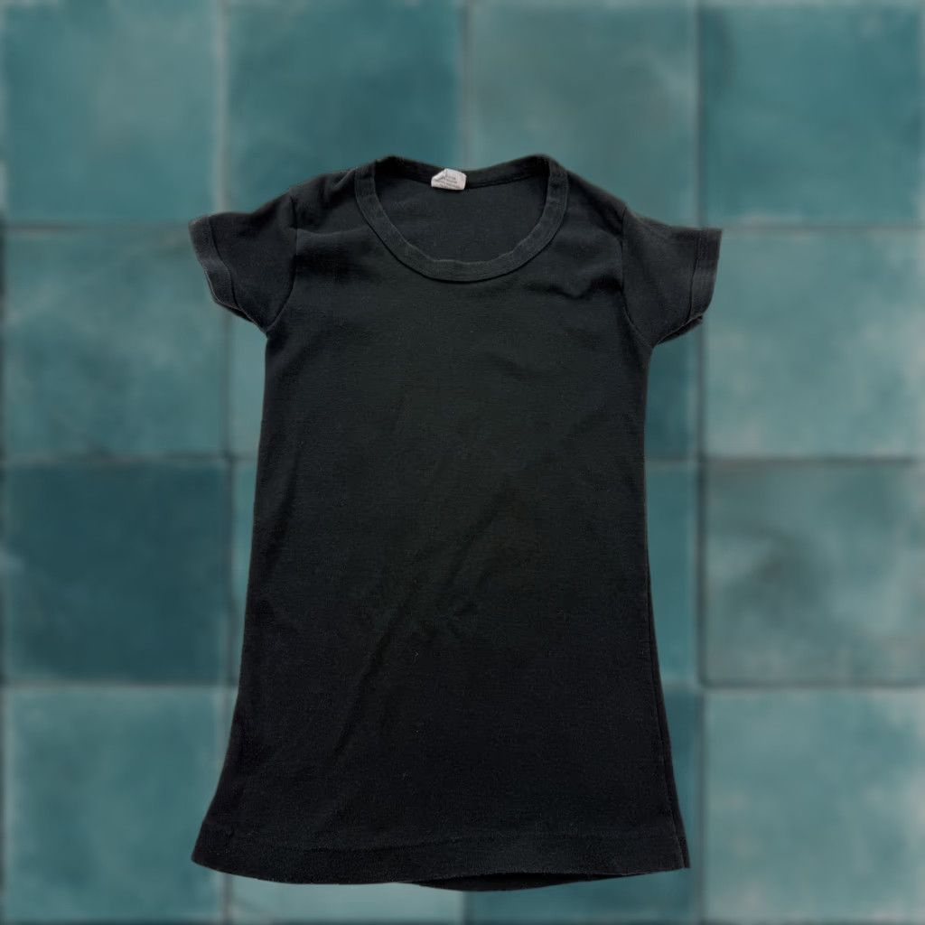 Vintage VINTAGE Plymouth Shirt Womens XL Black Crew Neck Short Sleeve Basic Tee Made USA Size XL / US 12-14 / IT 48-50 - 1 Thumbnail
