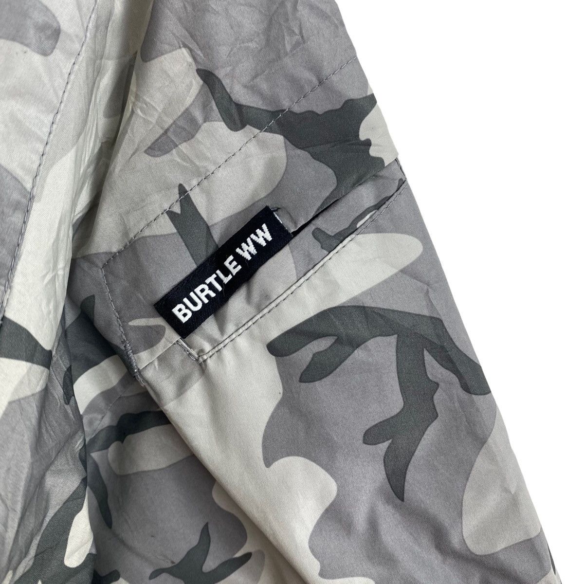 Japanese Brand BURTLE Aircraft Japanese Brand Camoflague Multi Pockets Size US XL / EU 56 / 4 - 3 Thumbnail