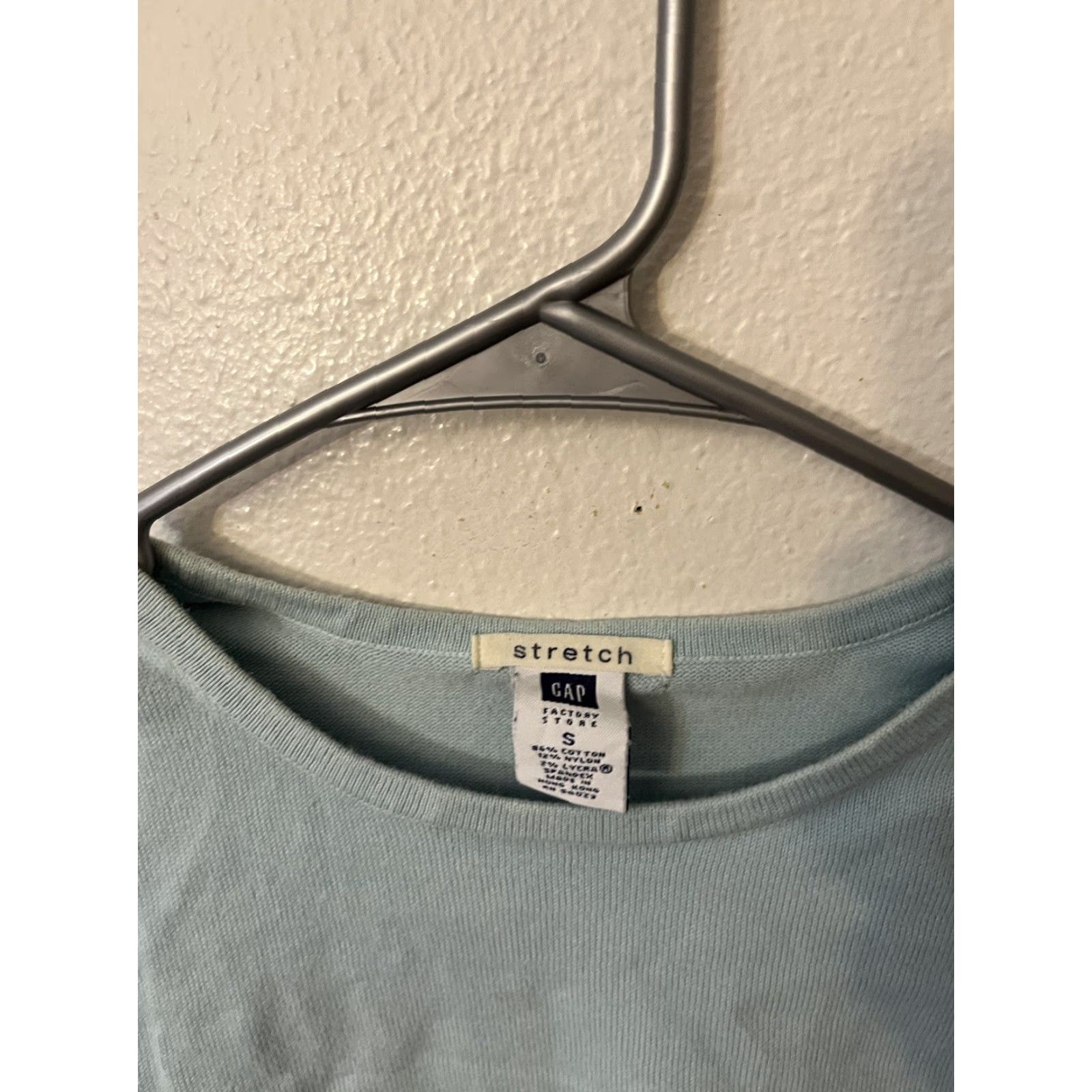 Gap Gap Tank Women Top Size Small Blue Solid Sleeveless Crew Neck Blouse Casual Size S / US 4 / IT 40 - 2 Thumbnail
