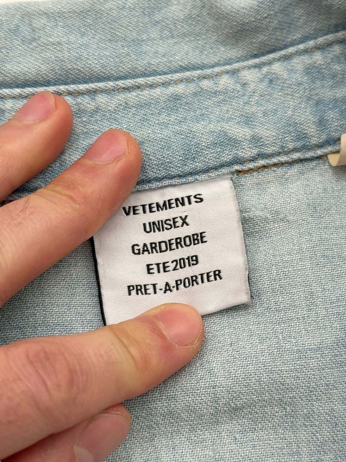 Vetements X Levi’s Shred Thrashed Cutout Denim Shirt Size US M / EU 48-50 / 2 - 3 Thumbnail