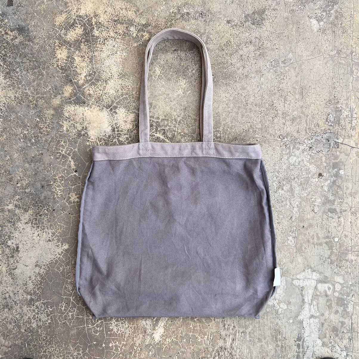 Louis Vuitton Fondation Louis Vuitton Canvas Tote Bag Size ONE SIZE - 7 Thumbnail