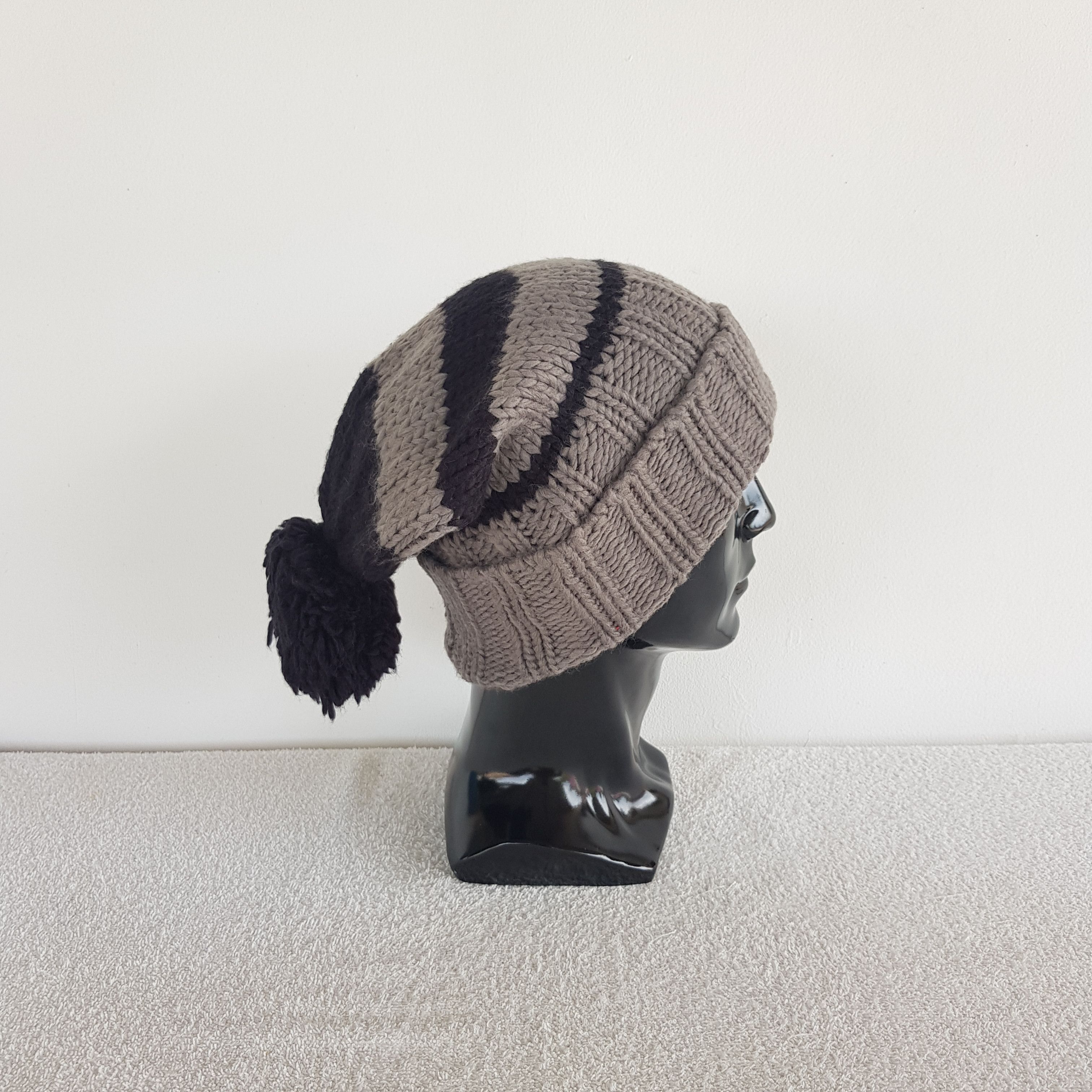 Disney Vintage Mickey Mouse Beanie Ribbed Knit Pom Snow Caps Hats. Size ONE SIZE - 3 Thumbnail