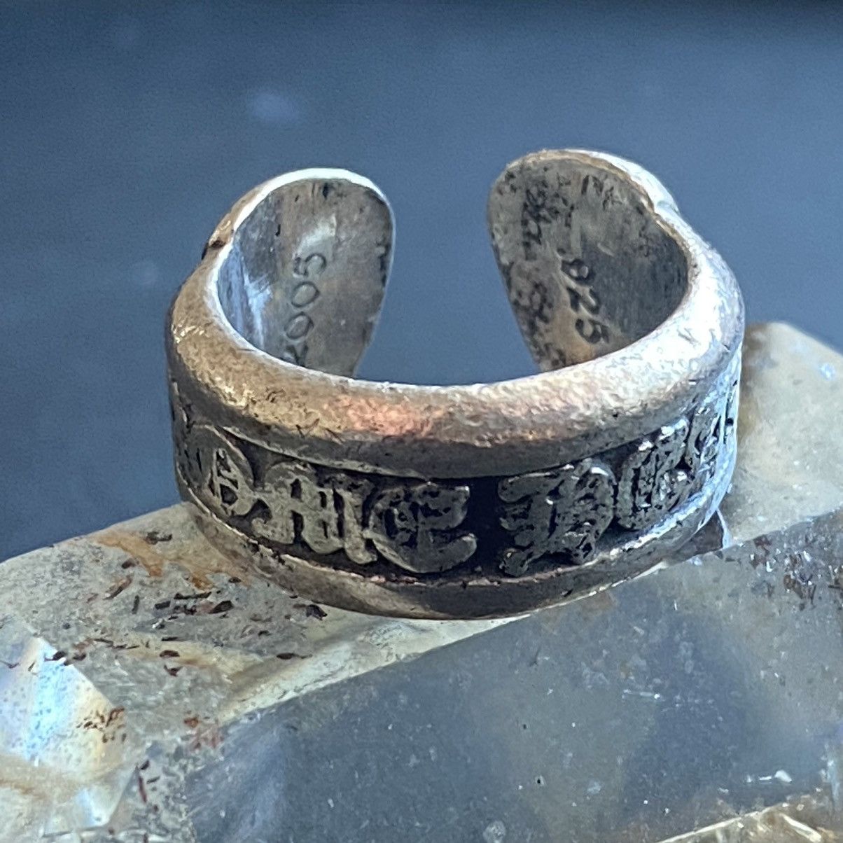 CHROME HEARTS クロムハーツCHSCROLL LABELBANGLE Authentic [Chrome Hearts] Bracelet - CH Scroll Label / BR2