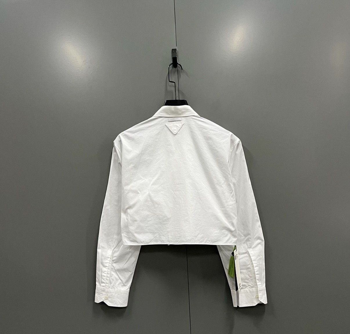 Prada Prada White Pleated Shirt with Patch Pockets J41 Size XS / US 0-2 / IT 36-38 - 2 Thumbnail