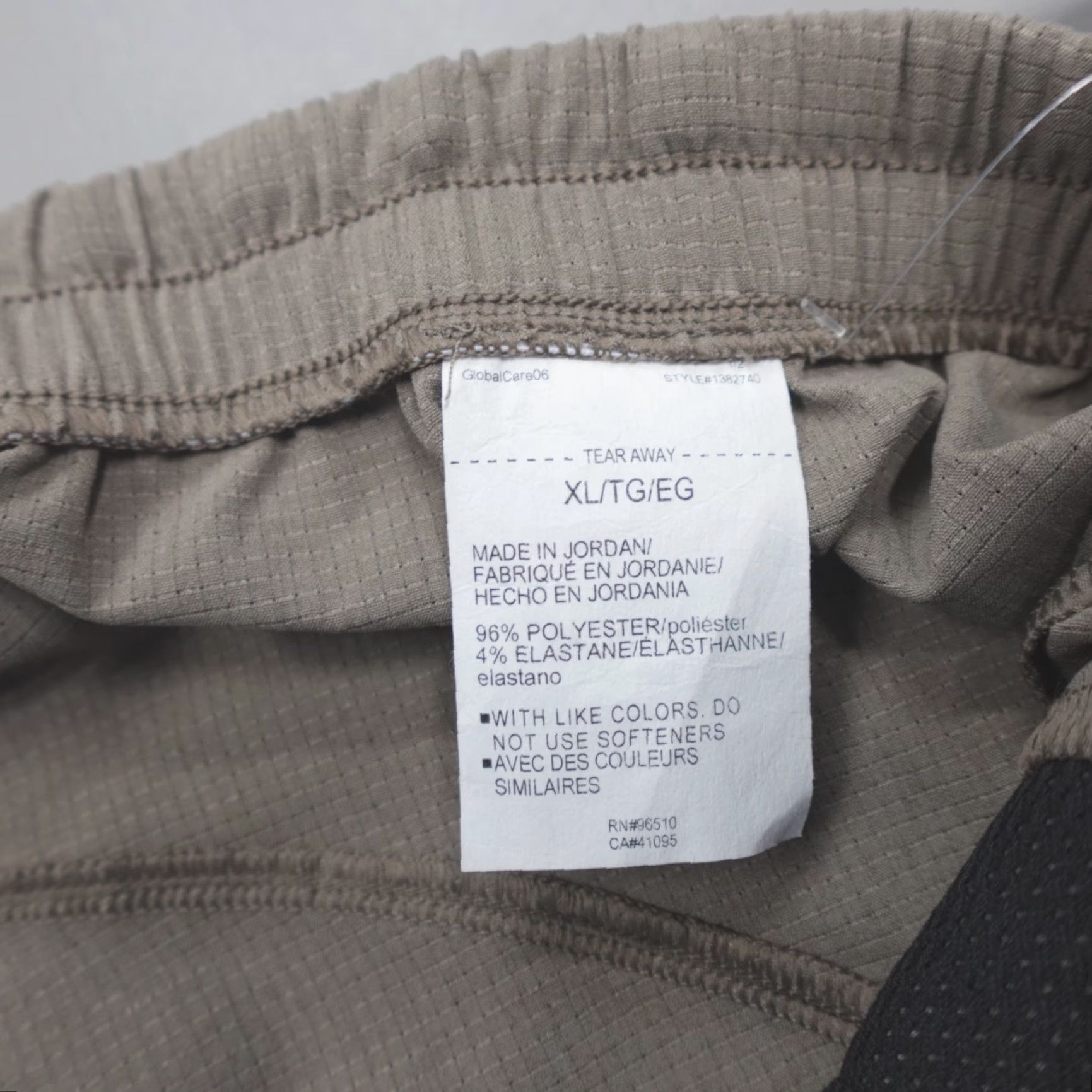 Under Armour Under Armour Unstoppable AirVent Parachute Pants Oversized Women's XL Taupe Dusk Size 40" / US 18 - 3 Thumbnail