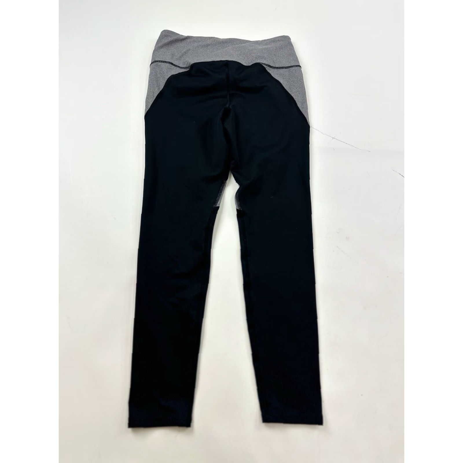 Under Armour Under Armour Leggings Womens M Medium Black Grey Cropped Compression Athletic Fit Size 32" / US 10 / IT 46 - 2 Thumbnail