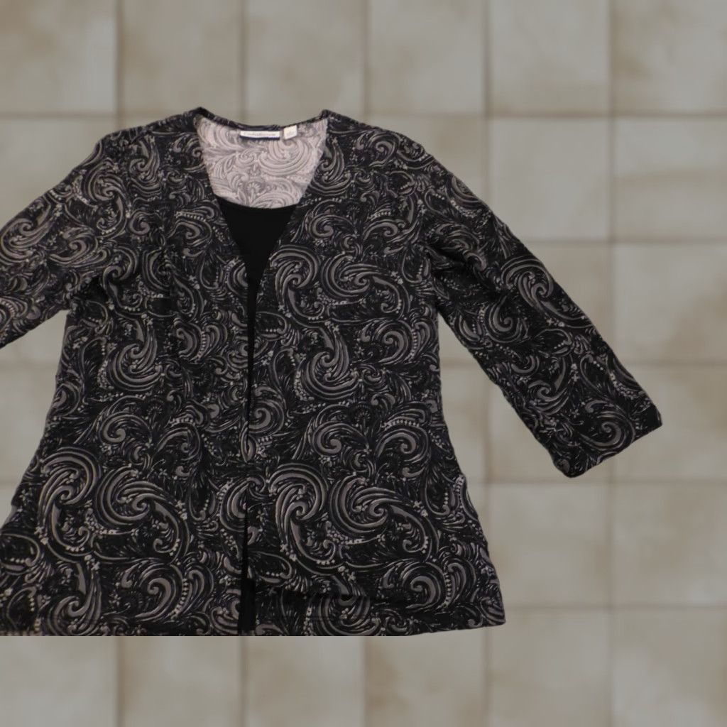 Croft & Barrow Croft & Barrow Blouse Shirt Womens Small Black Crew Neck Pullover Stretch Regular Polyester Spandex Rayon Casual Size S / US 4 / IT 40 - 1 Thumbnail
