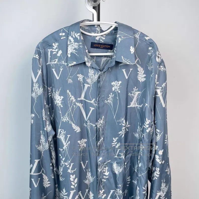 Louis Vuitton Louis Vuitton size 4l Blue wheat-ear silk long-sleeve shirt Size US M / EU 48-50 / 2 - 3 Thumbnail