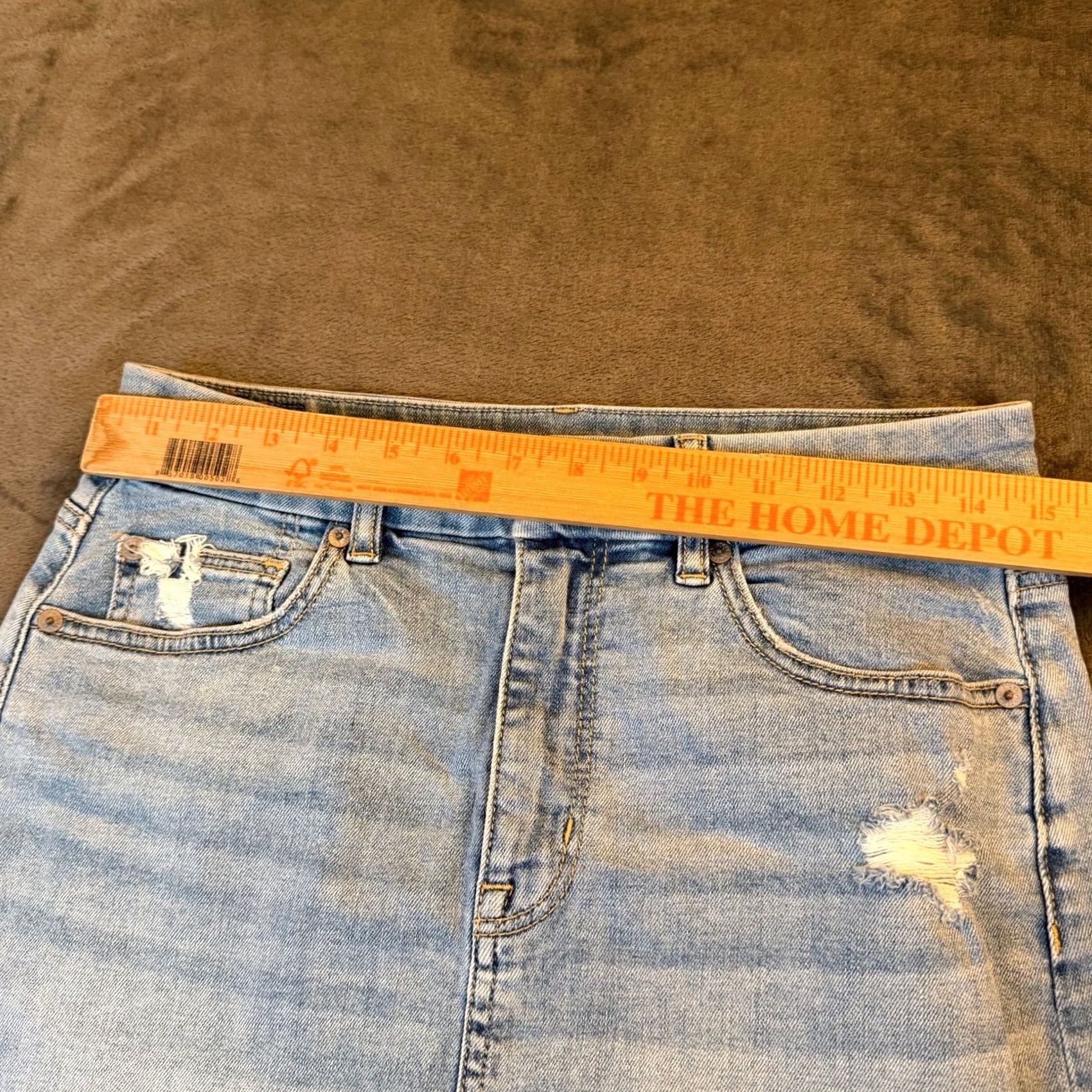 American Eagle Outfitters VINTAGE American Eagle Curvy Hi Rise Mini Denim Skirt Light Wash Distressed Womens 8 Reg Size 30" / US 8 / IT 44 - 7 Thumbnail