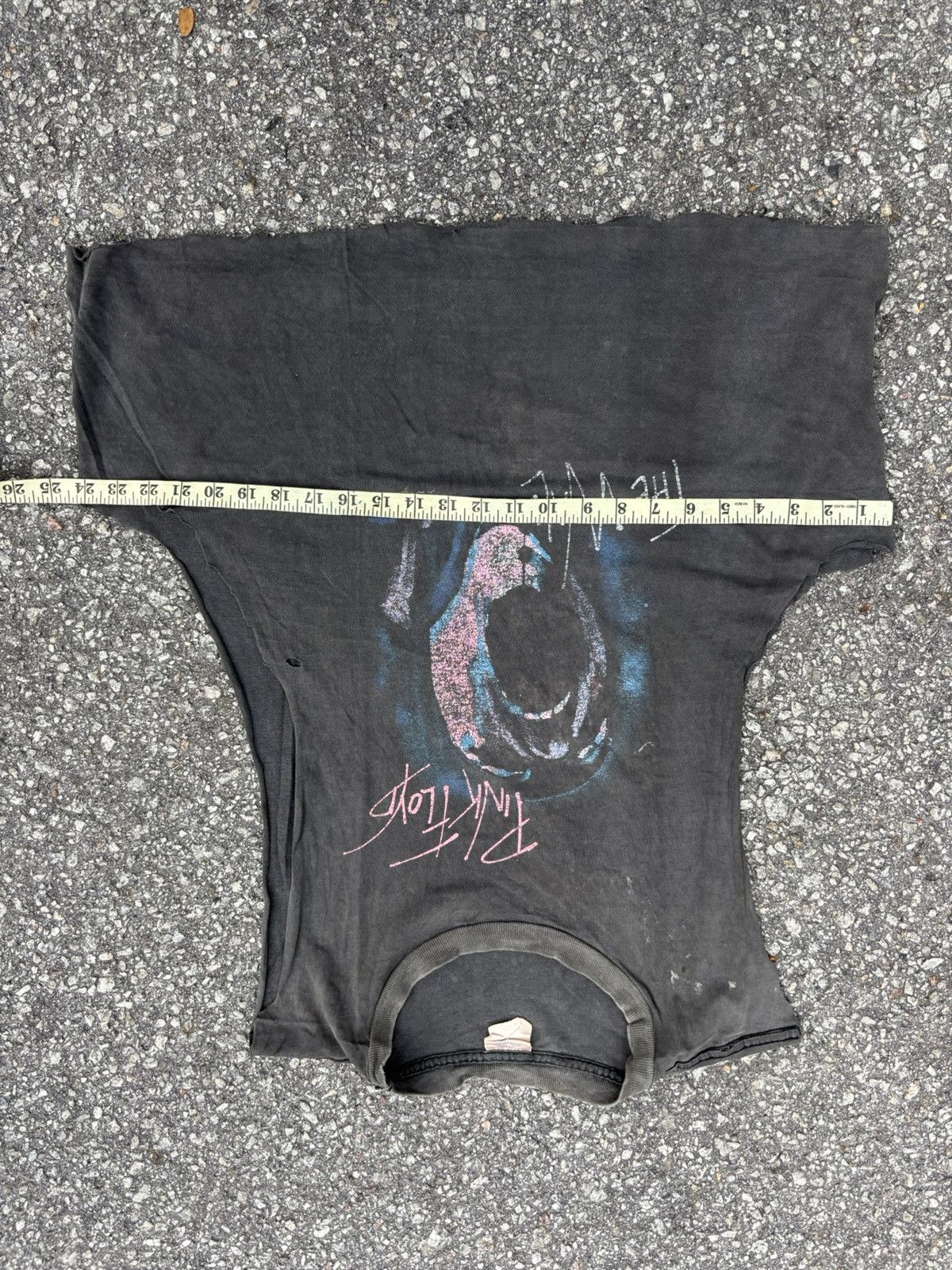 Vintage Vintage distress thrashed pink floyd the wall winterland 90s Size US XL / EU 56 / 4 - 10 Thumbnail