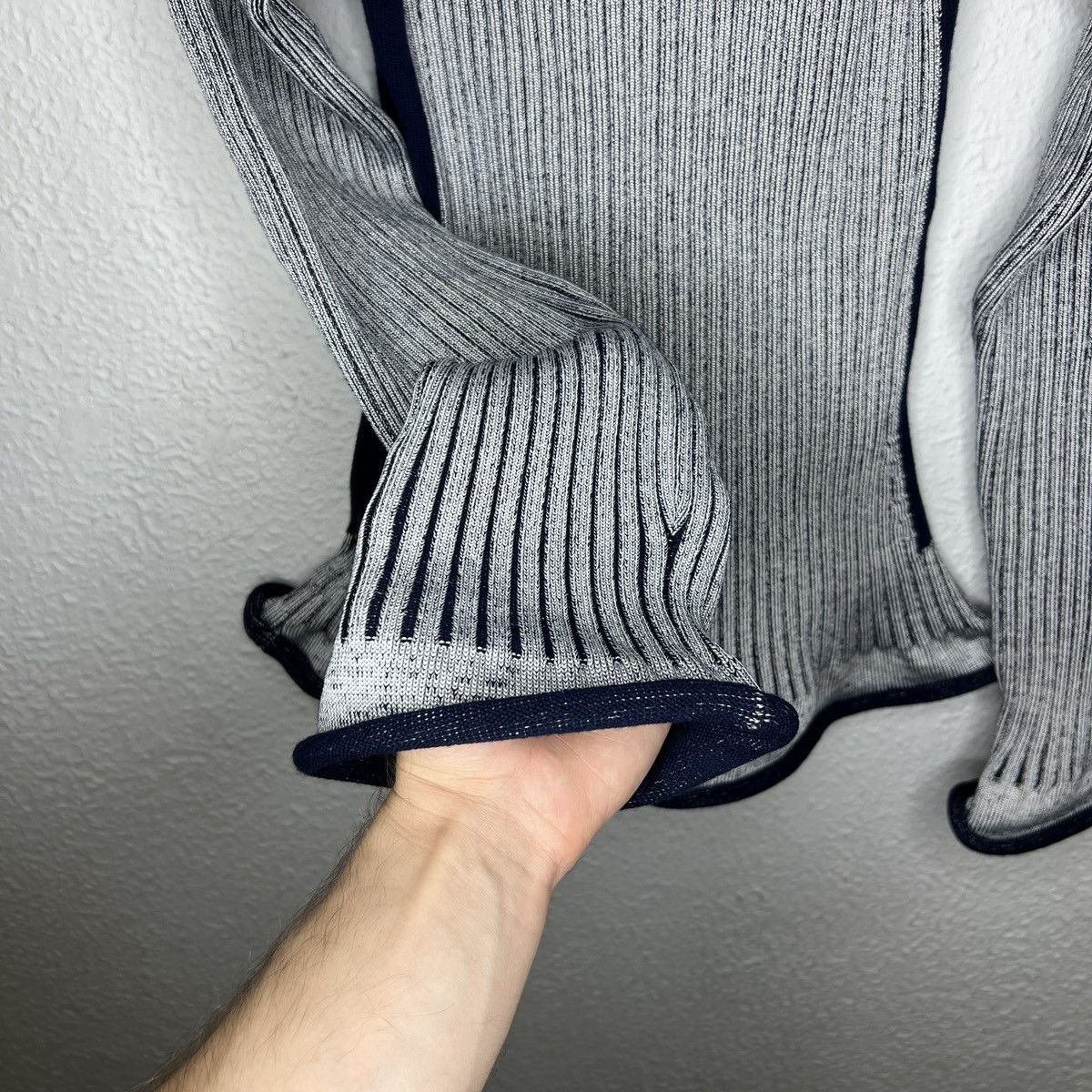 Louis Vuitton Louis Vuitton Sweater Knitwear Jumper Ribbed Flared Size M / US 6-8 / IT 42-44 - 8 Thumbnail