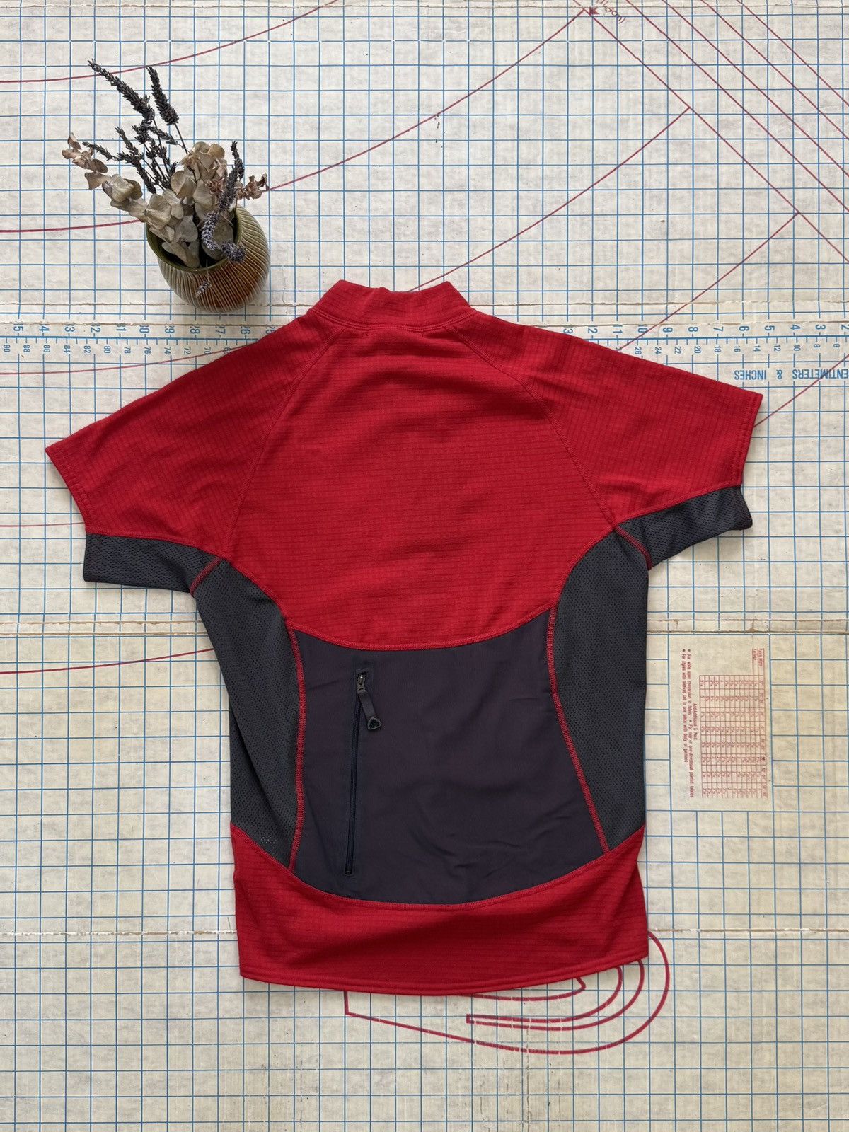 Nike ACG NWT Nike ACG Sphere Athletic Fleece S/S Workout Shirt Medium Size US M / EU 48-50 / 2 - 12 Thumbnail