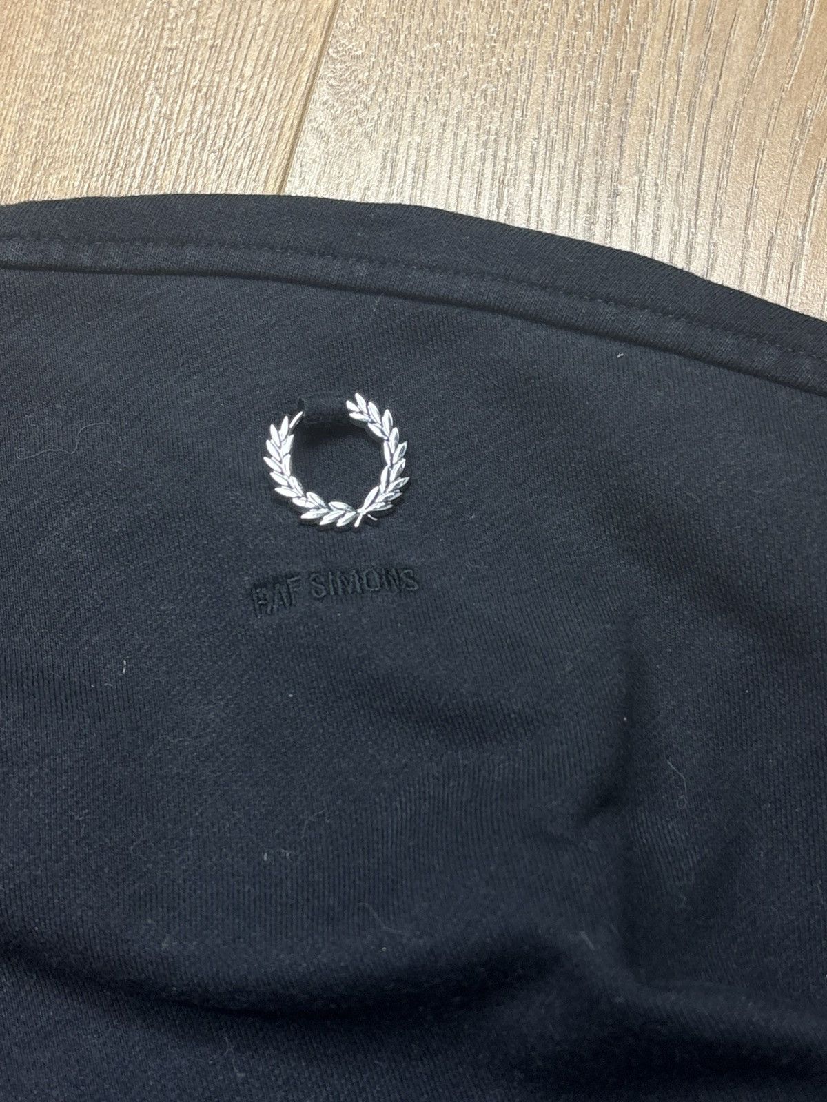 Fred Perry × Raf Simons 2018 Vintage Raf Simons x Fred Perry Ring Irons Sweatshirt Size US M / EU 48-50 / 2 - 5 Thumbnail