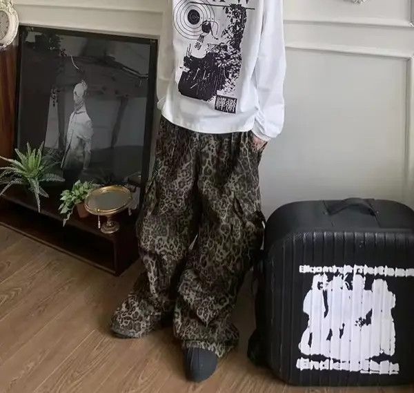 Japanese Brand VIBE Leopard Print Cargo Wide Leg Pants Size US 26 / EU 42 - 3 Thumbnail