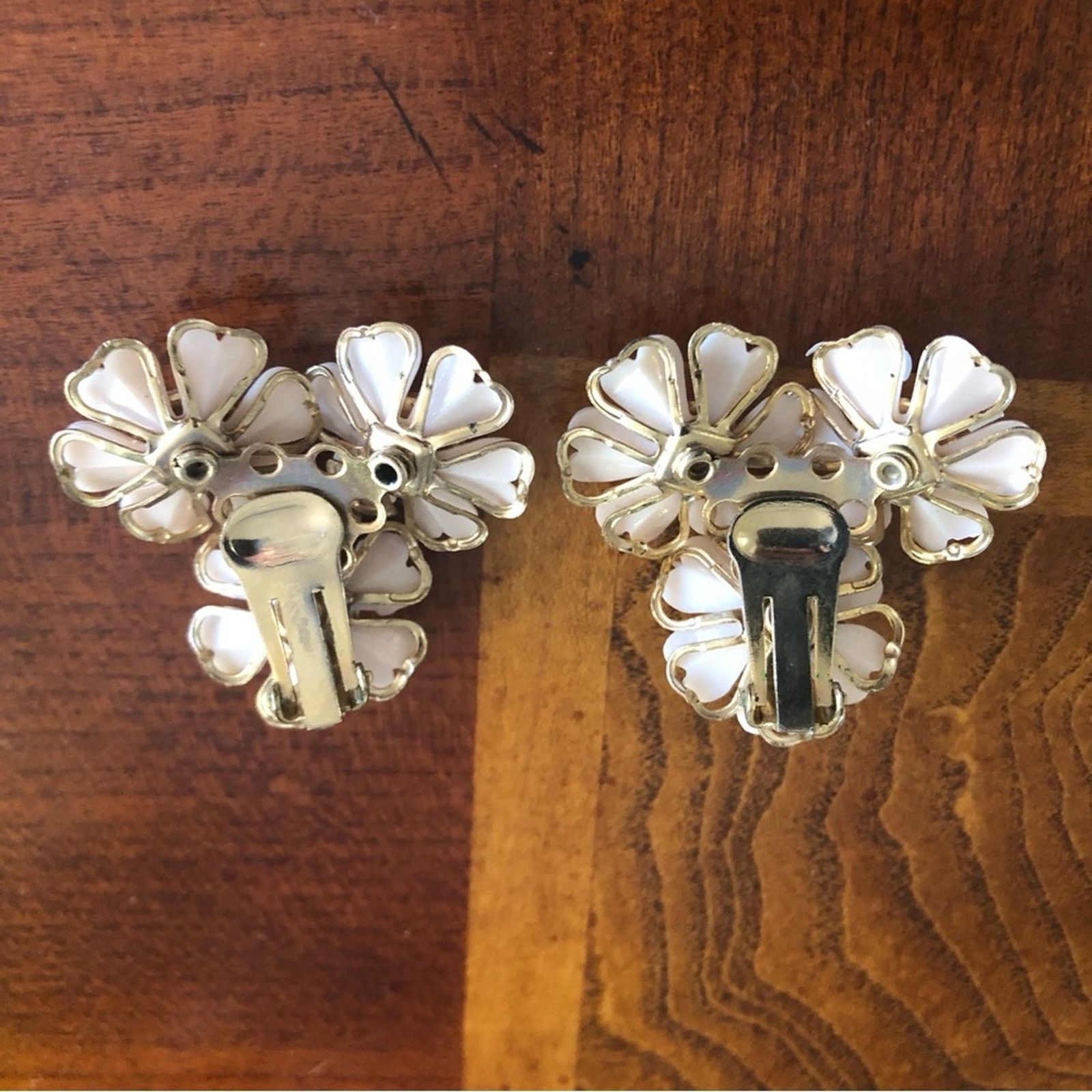 Vintage Vintage rhinestone floral clip on earrings Size ONE SIZE - 2 Thumbnail
