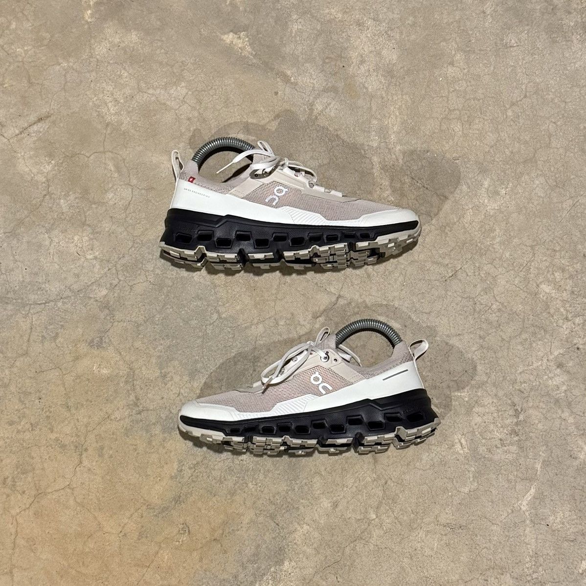 On On Running Cloudultra 2 Sand/Black US 7 Size US 7 / EU 40 - 3 Thumbnail