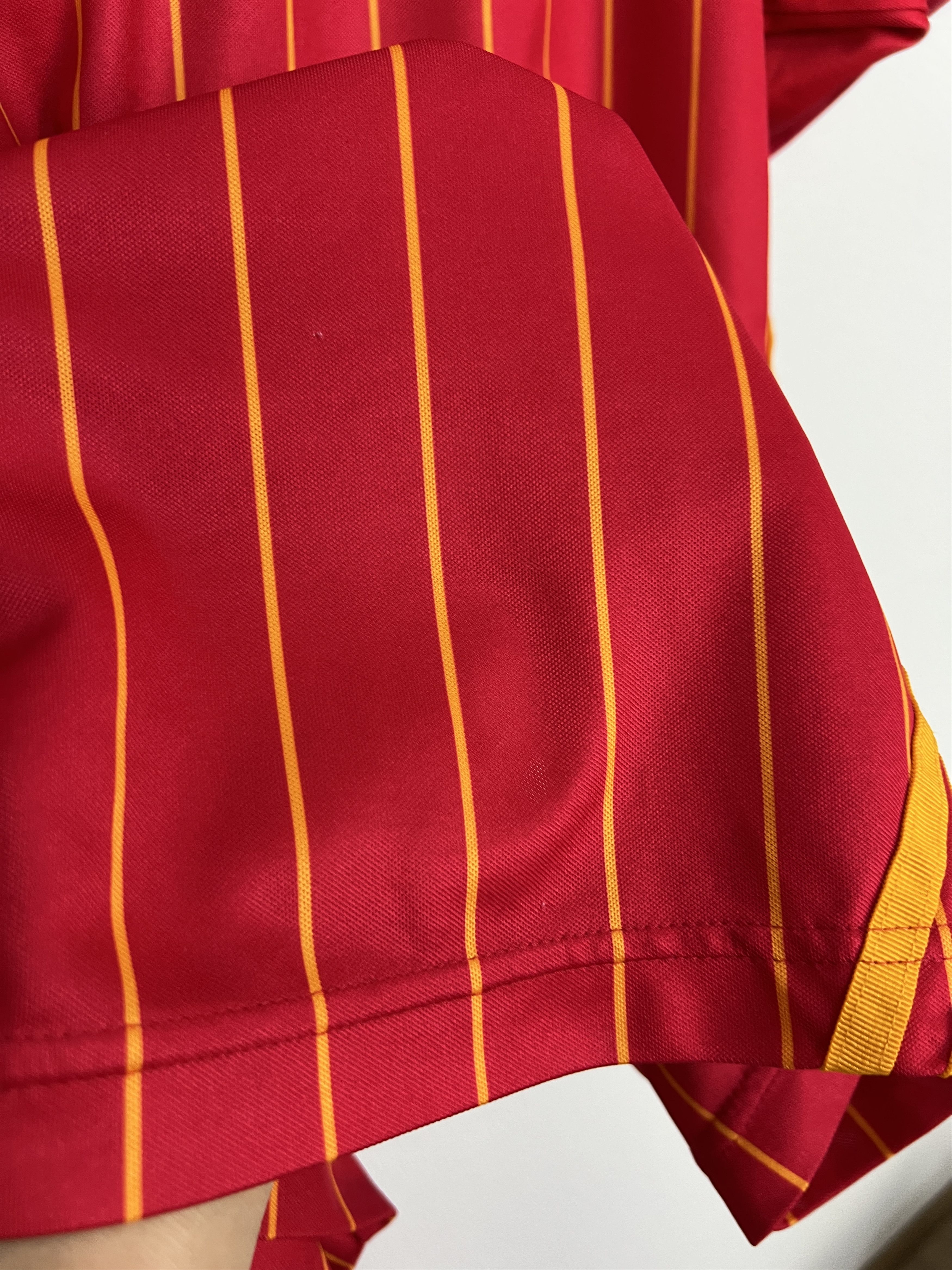 Adidas Spain World Cup Football Train Shirt Soccer Jersey Camiseta Size US L / EU 52-54 / 3 - 6 Thumbnail