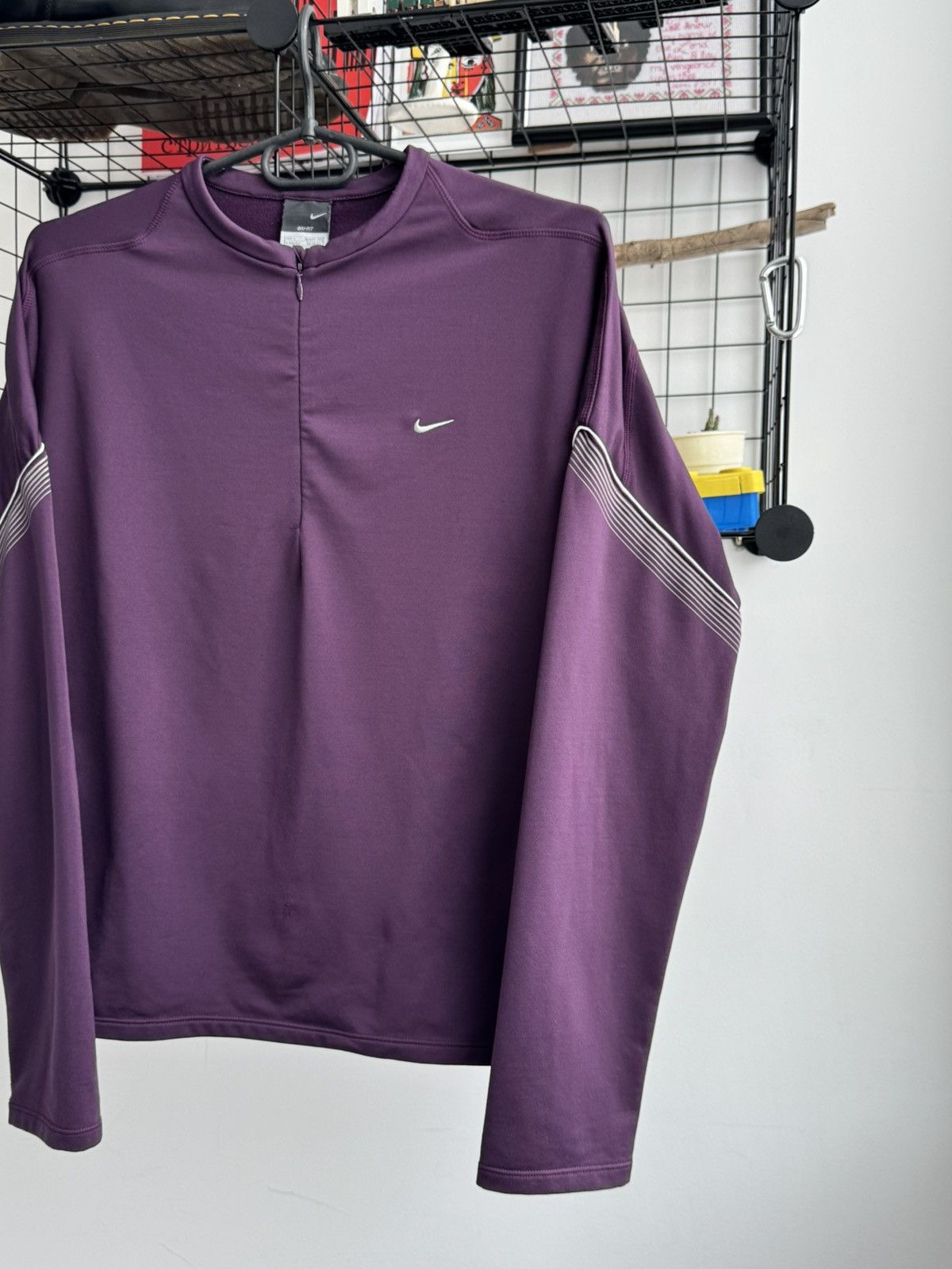 Nike Vintage Nike Dri Fit Thermal Running Long Sleeve Size US S / EU 44-46 / 1 - 3 Thumbnail