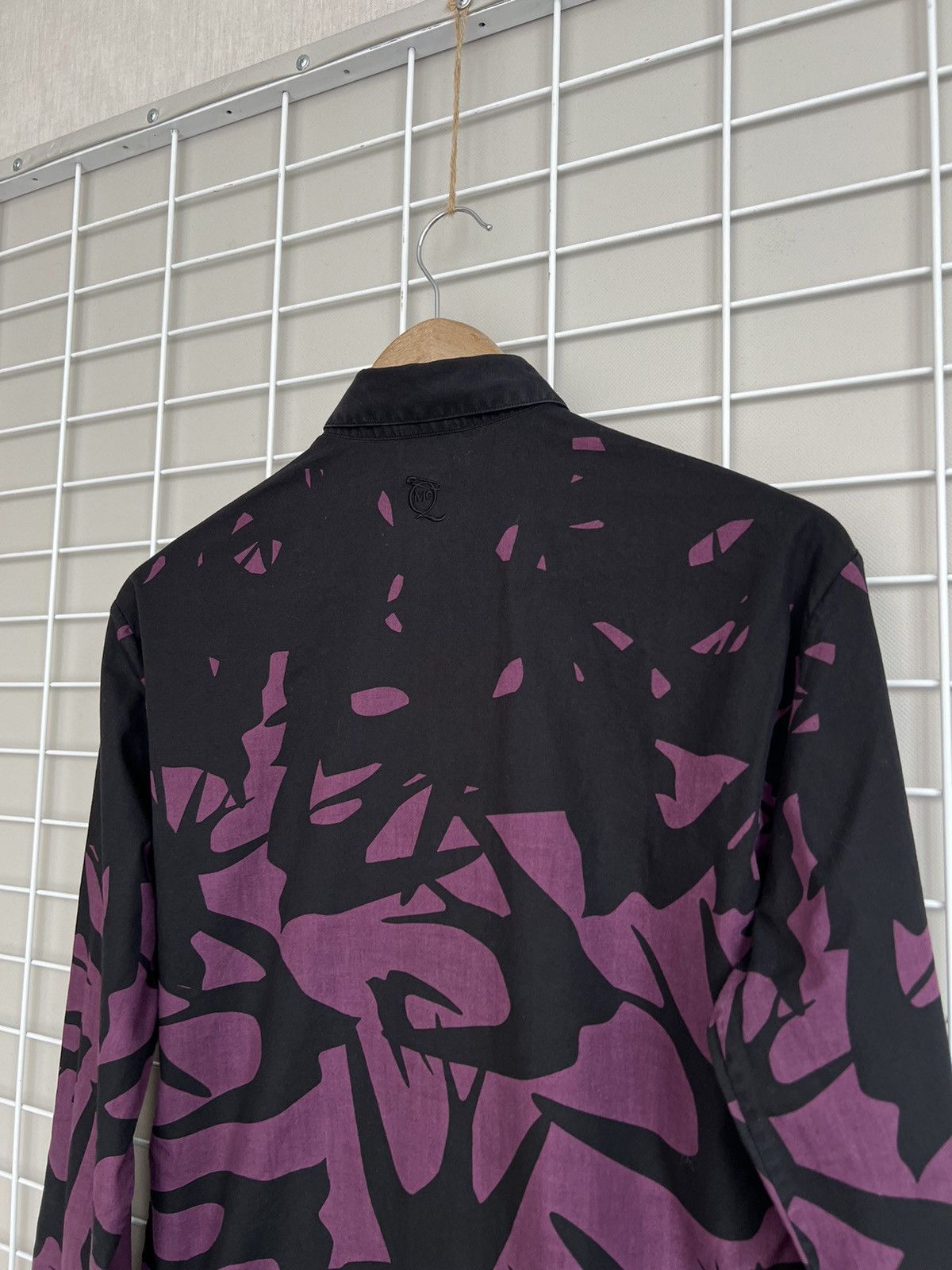 Alexander McQueen Alexander McQueen Swallow Bard Button Shirt Size IT46 or S Size US S / EU 44-46 / 1 - 8 Thumbnail