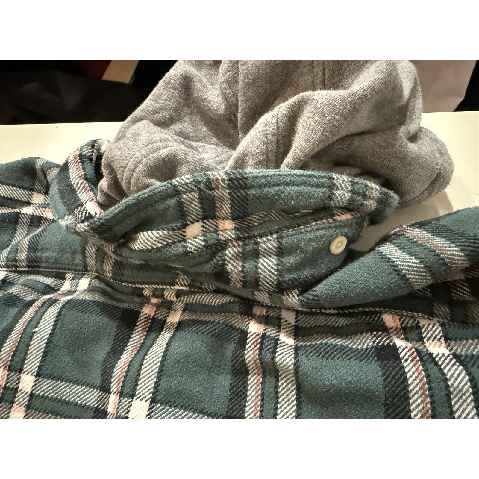 American Eagle Outfitters American Eagle Mens LG Flannel Hoodie Shirt Plaid Hooded Y2K Size US L / EU 52-54 / 3 - 5 Thumbnail