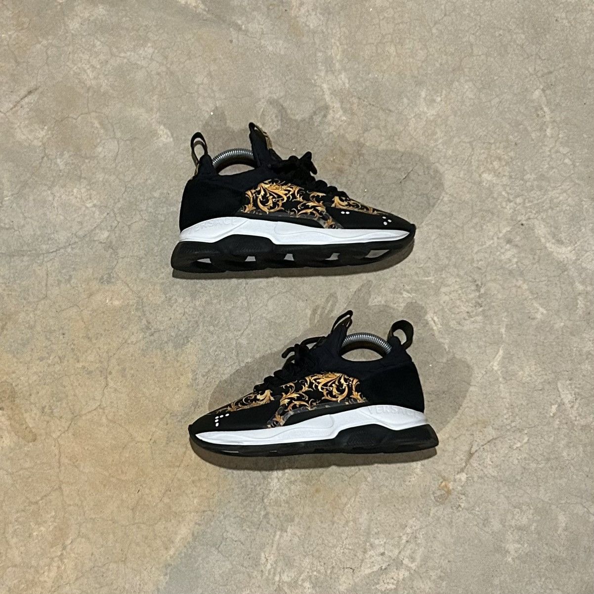 Designer × Versace Versace Cross Chainer Baroque Print Gold Black Shoes EU 40.5 Size US 7.5 / EU 40-41 - 2 Thumbnail